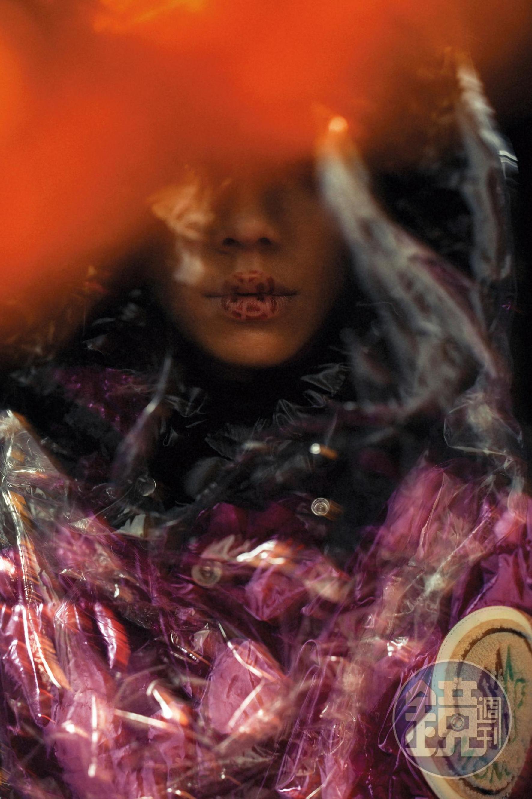 金屬光紫色羽絨外套 價格未定 by MONCLER PALM ANGELS