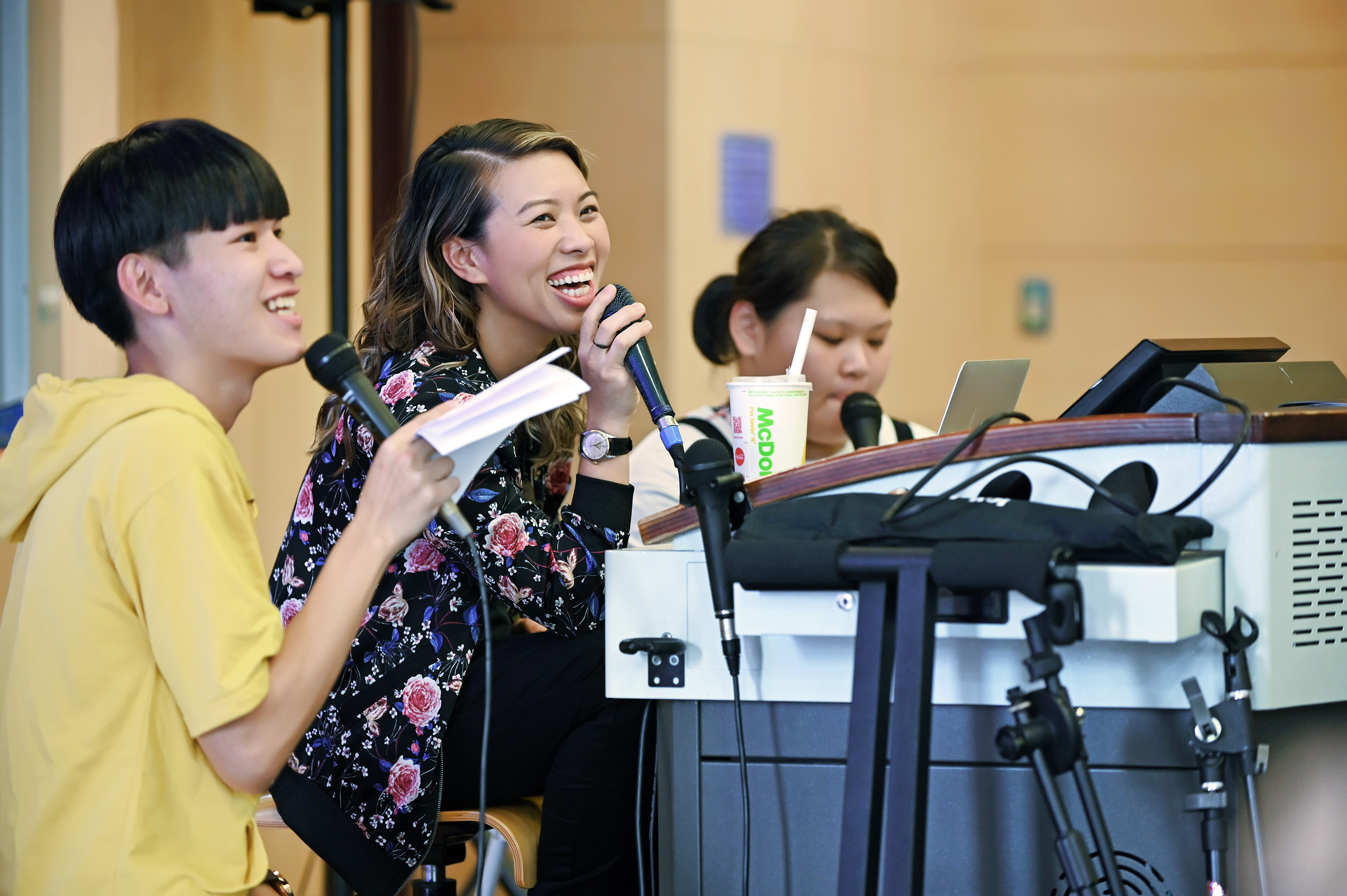 此次葛仲珊擔任講師的車馬費，雖不及跨海來回機票，但絲毫不減她想教課的熱情。（環球音樂提供）