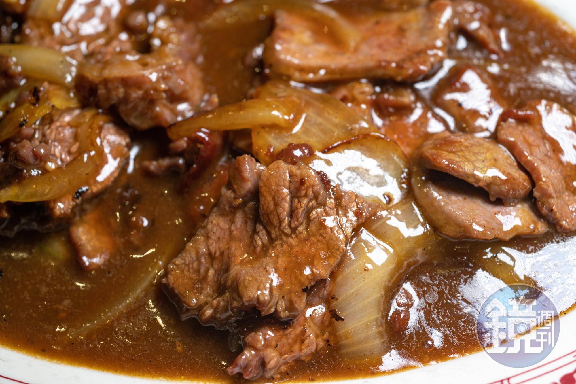 可配大量白飯的「蠔油牛肉」，應該能幫功夫巨星補充不少能量。（12.45美元／份，約NT$387）