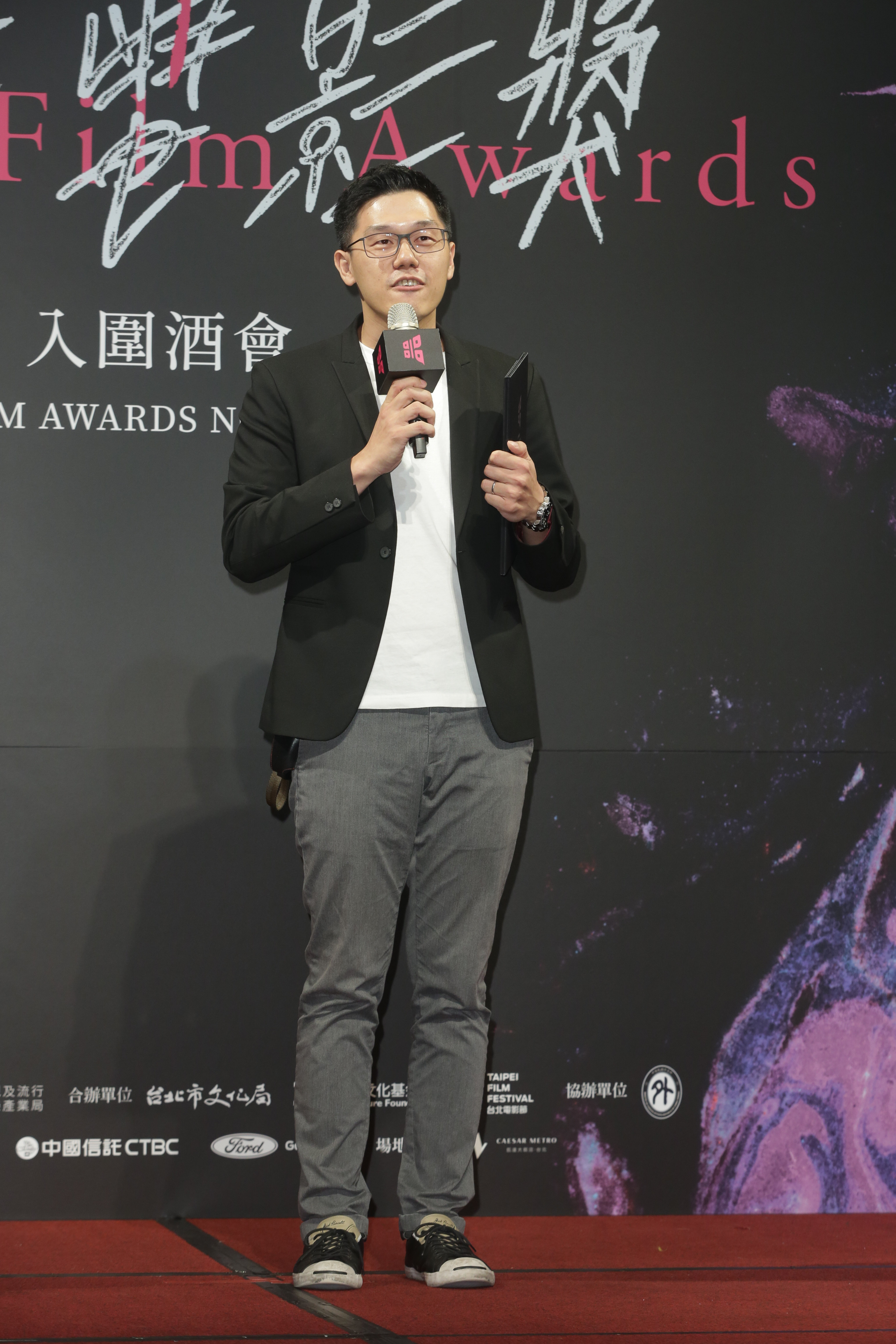 導演王威翔以鏡文學與華文創打造《驚悚劇場》的《肇事者逃逸》短片，得到「尚映完片保險短片獎10萬元的獎勵金。