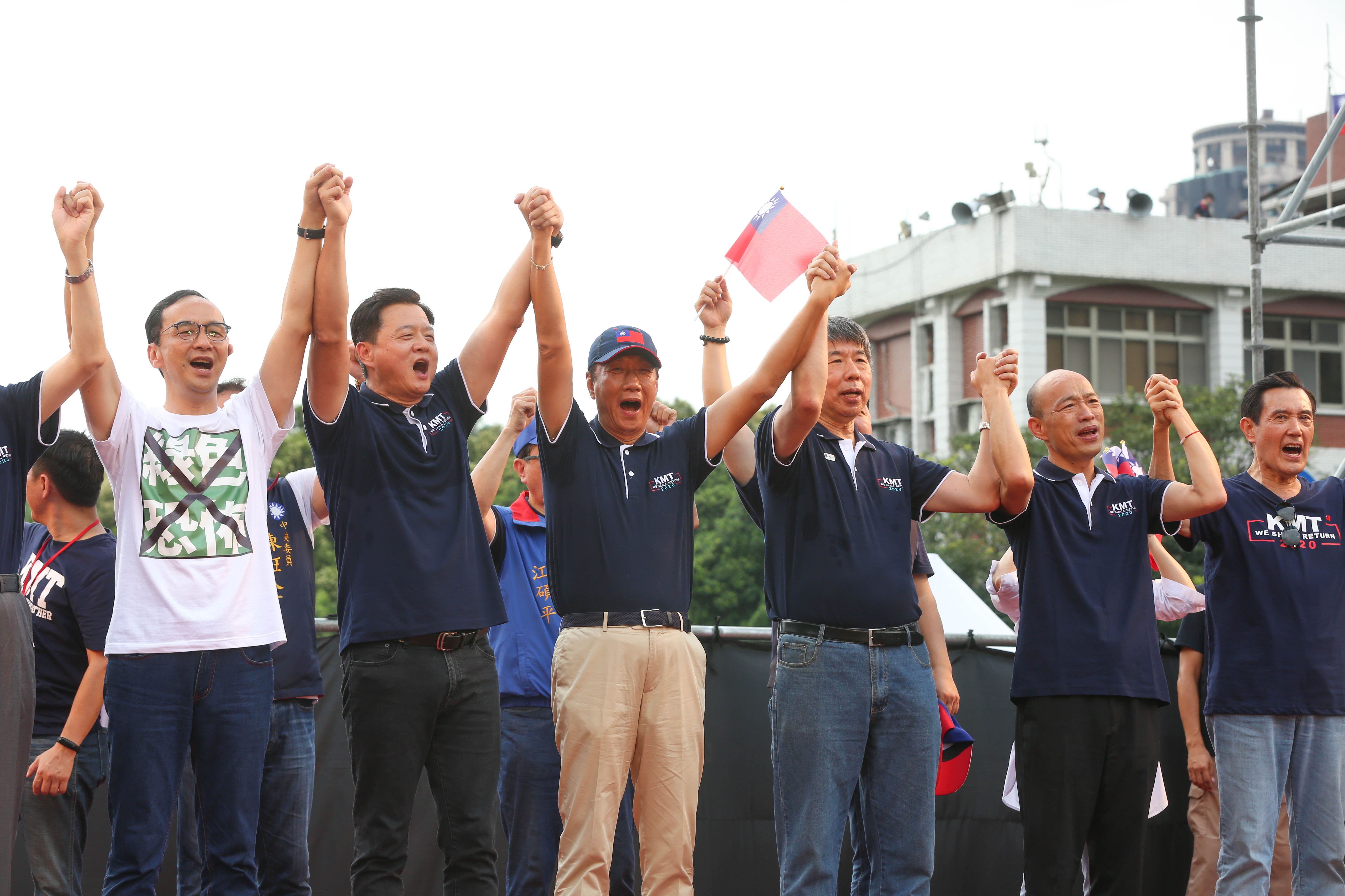 國民黨總統初選民調今日8時開封統計，約11時開記者會公布結果。