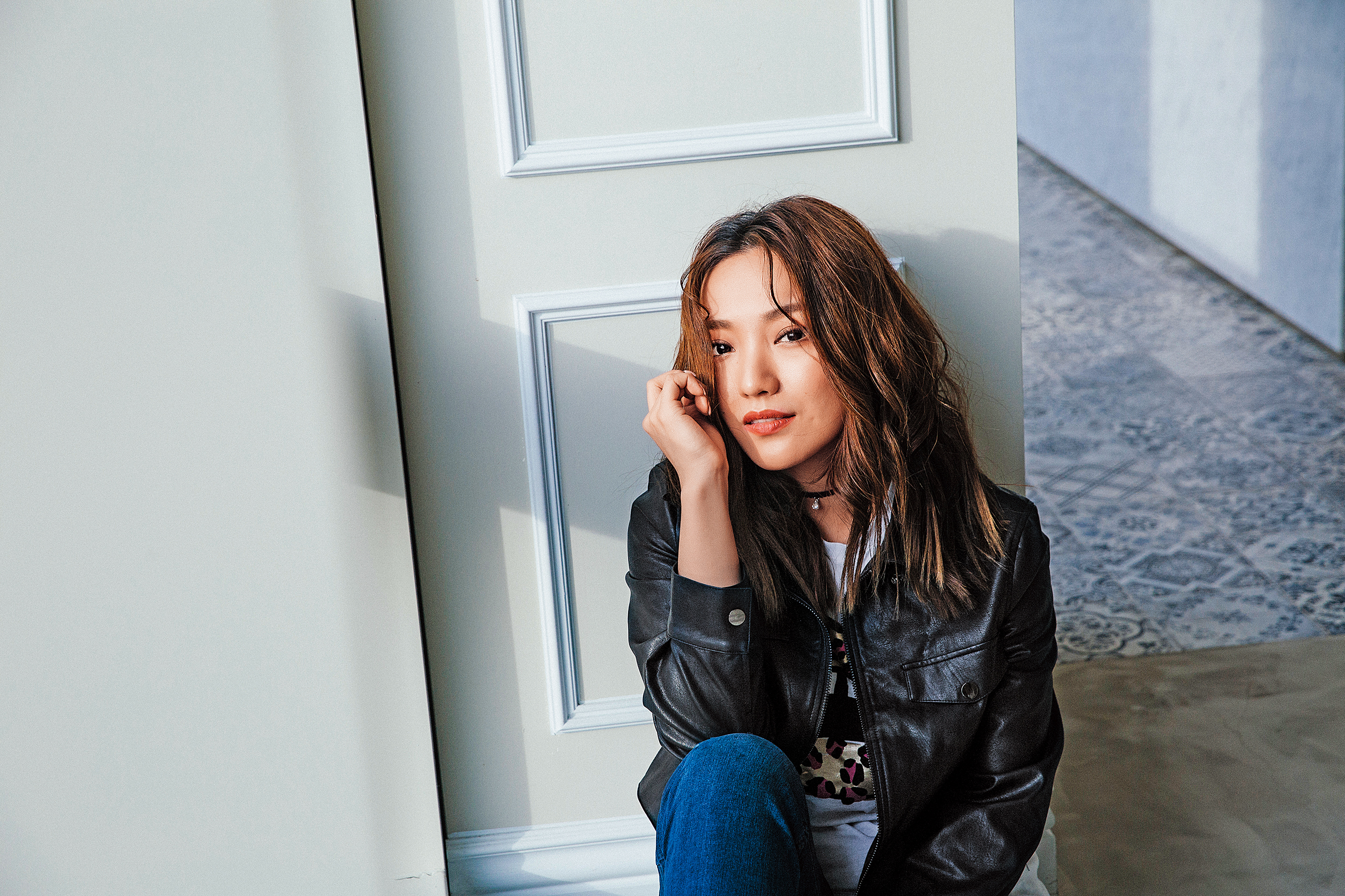 閻奕格征戰過不少選秀比賽，但鏡頭前的壓力讓她崩潰暴肥，一度自囚走不出來。