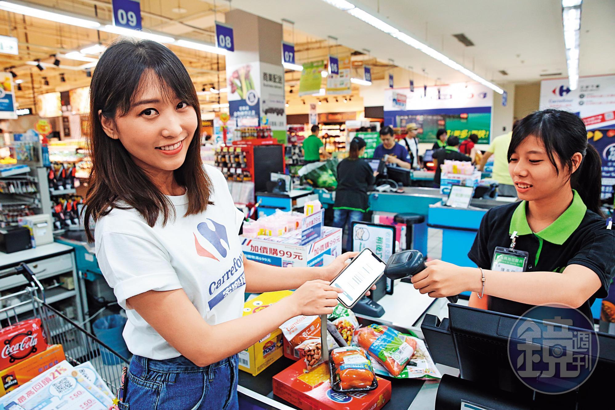 量販龍頭家樂福因應新開店的儲備人力需求,全台都有儲備幹部與基層人員招募。