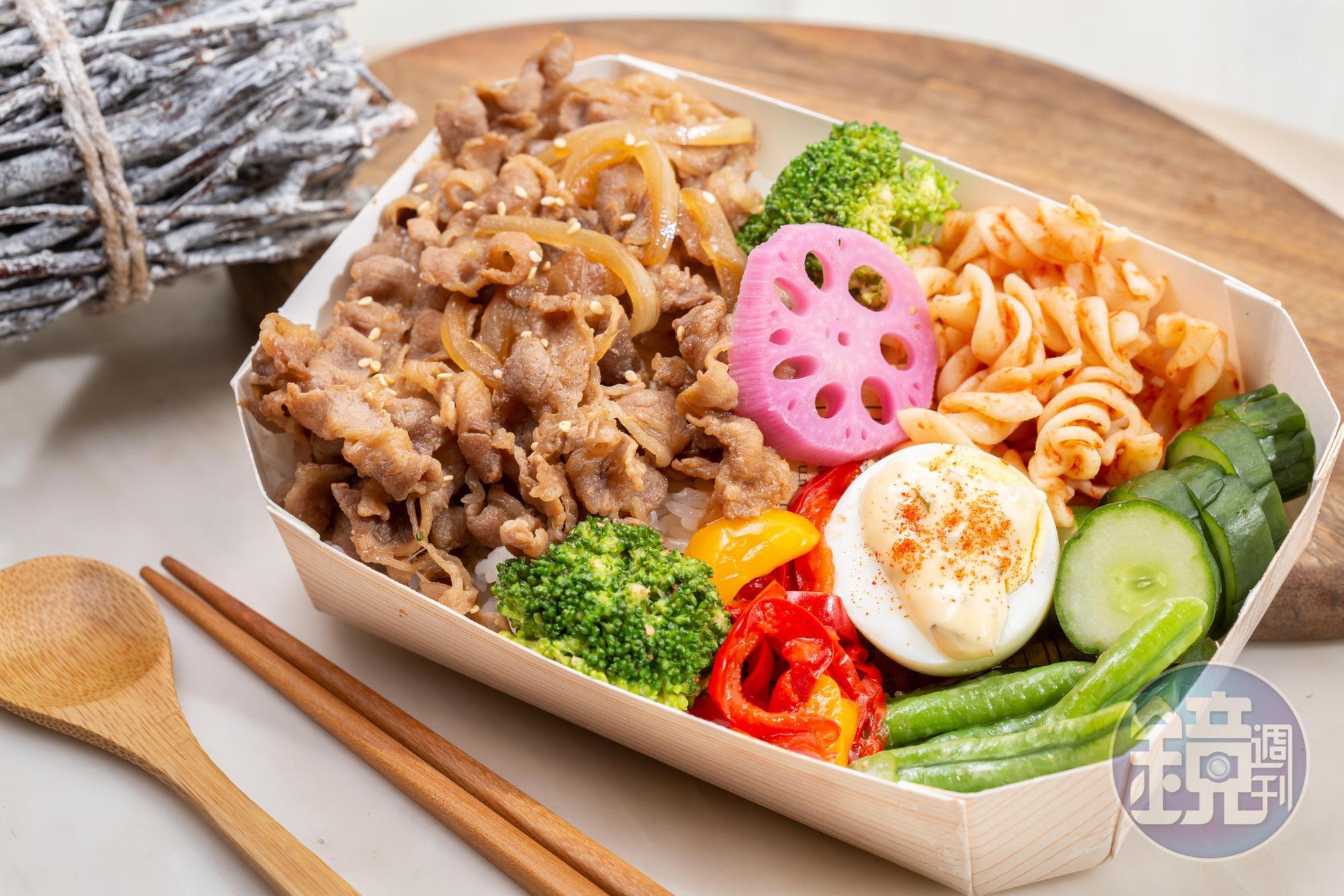 「醬燒牛肉」用壽喜燒煮法，吃得到洋蔥甜味。（180元／份）