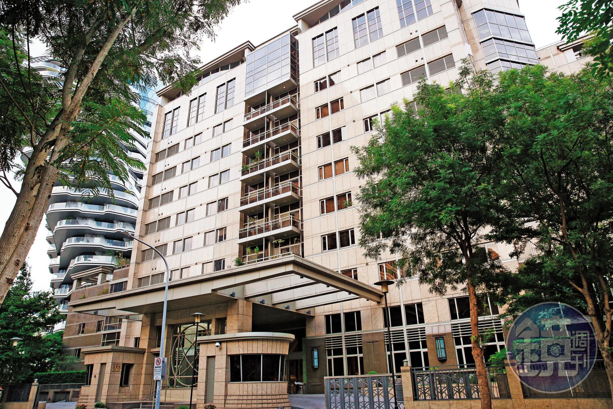 仍在敗選情緒中的郭台銘,在民調揭曉後,一整天待在台北市松勇路家中(圖)未現身。