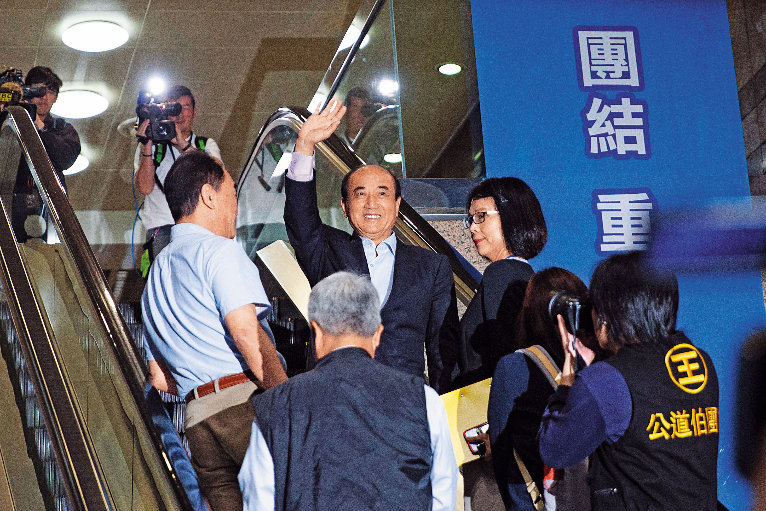 王金平過去感嘆三山造勢船過水無痕,如今韓國瑜出線,是否不計前嫌挺韓,備受關注。