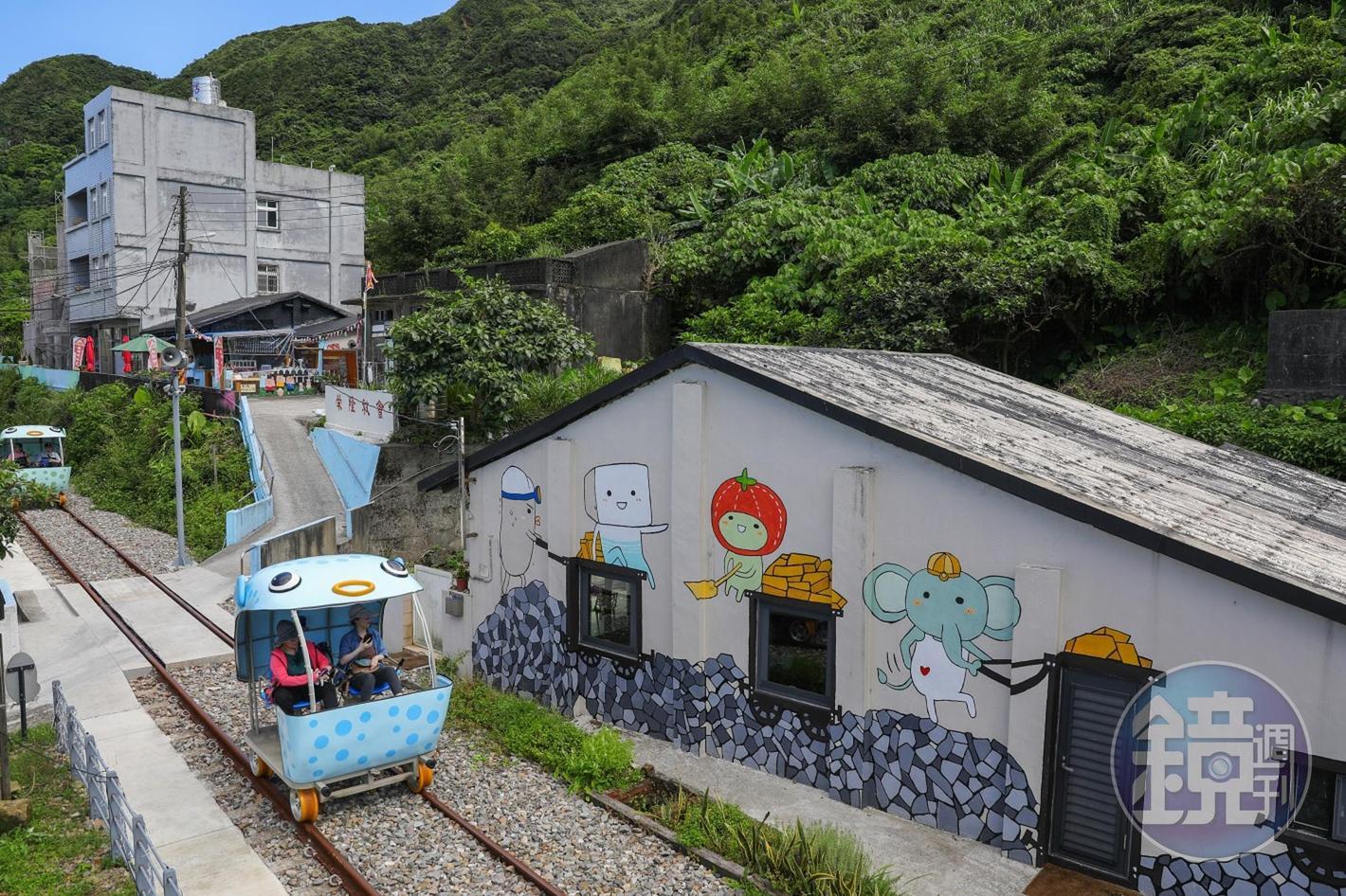 「深澳鐵道自行車」為全台唯一依山傍海的自行車鐵道。