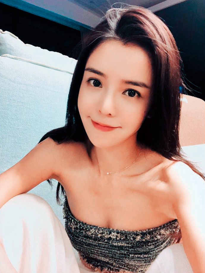 李毓芬當年跟柯震東約會，也是有次很不爽被鏡頭記錄。（翻攝李毓芬官方後援會臉書）