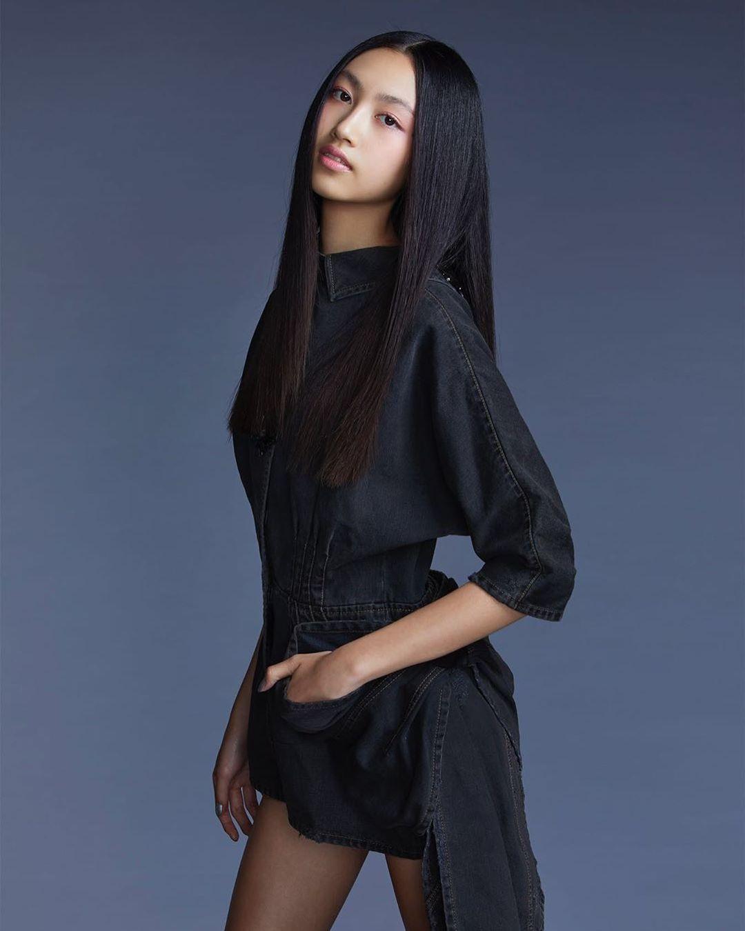 任晴佳五官清秀加上名模身材,被網友大讚勝過木村拓哉女兒木村光希。(翻攝自任晴佳IG)