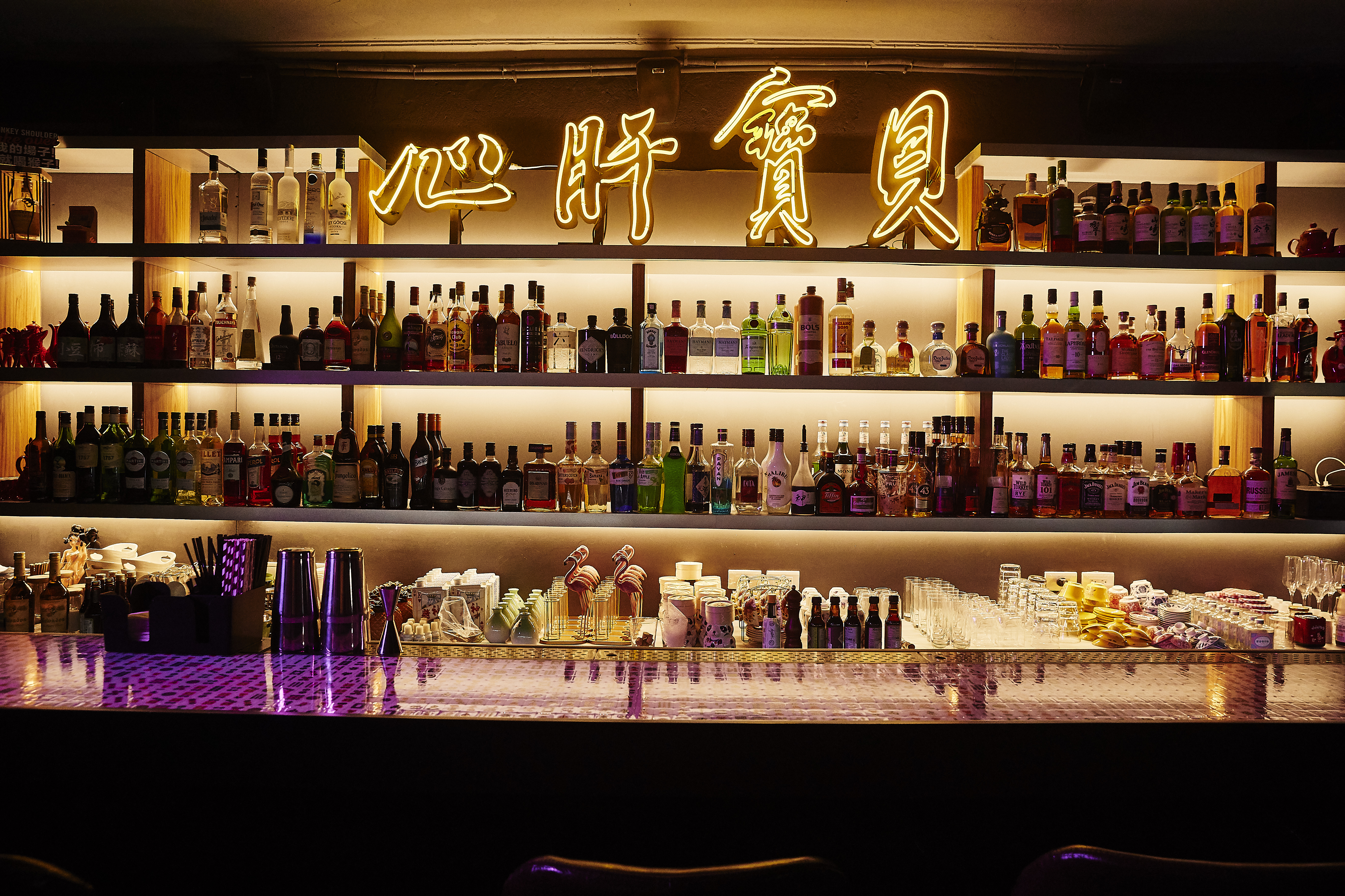 吧台氛圍延續姊妹店HANKO 60 的傳統。