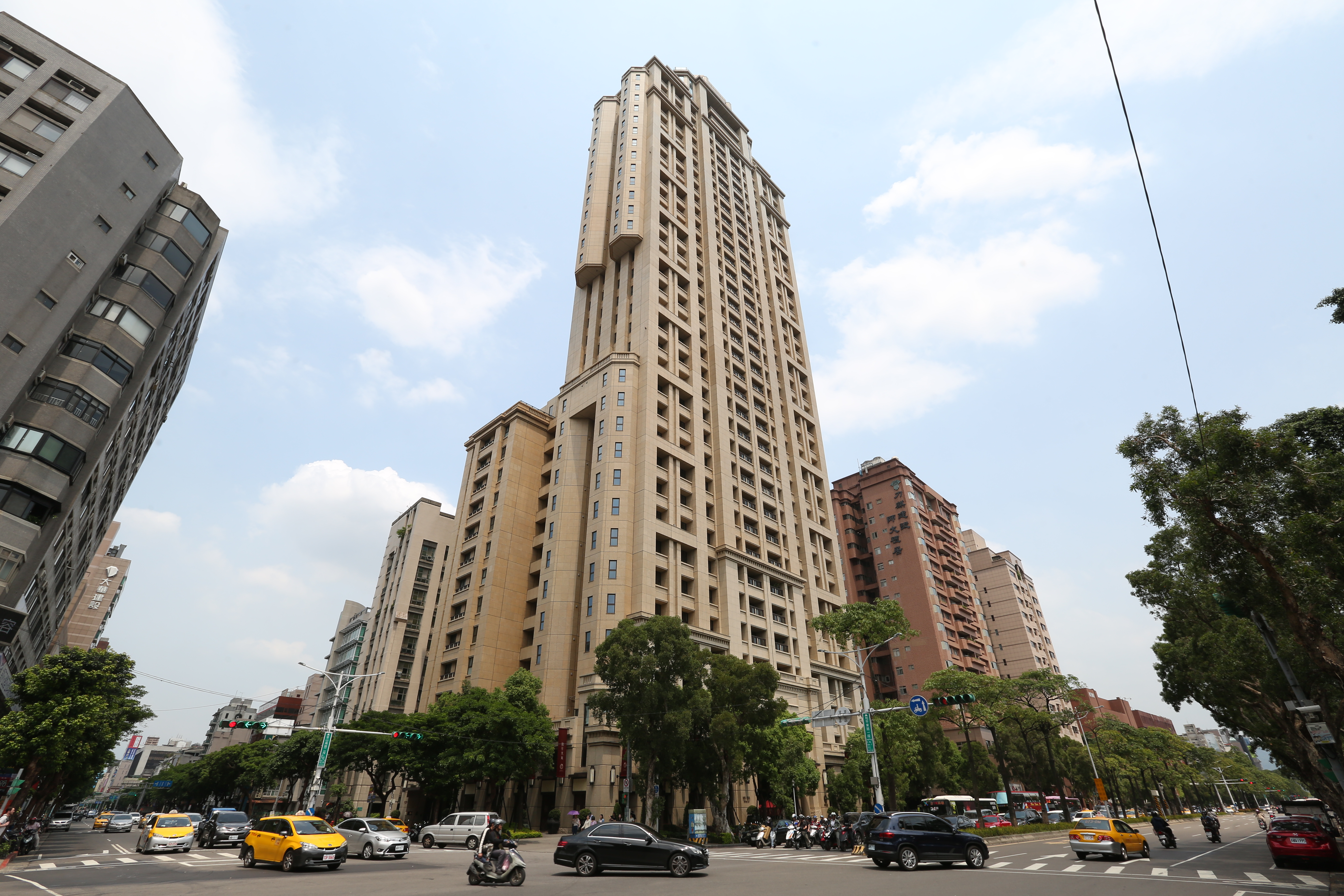 林敏雄次子林弘人則在元利建設（圖）歷練，目前擔任開發部協理。