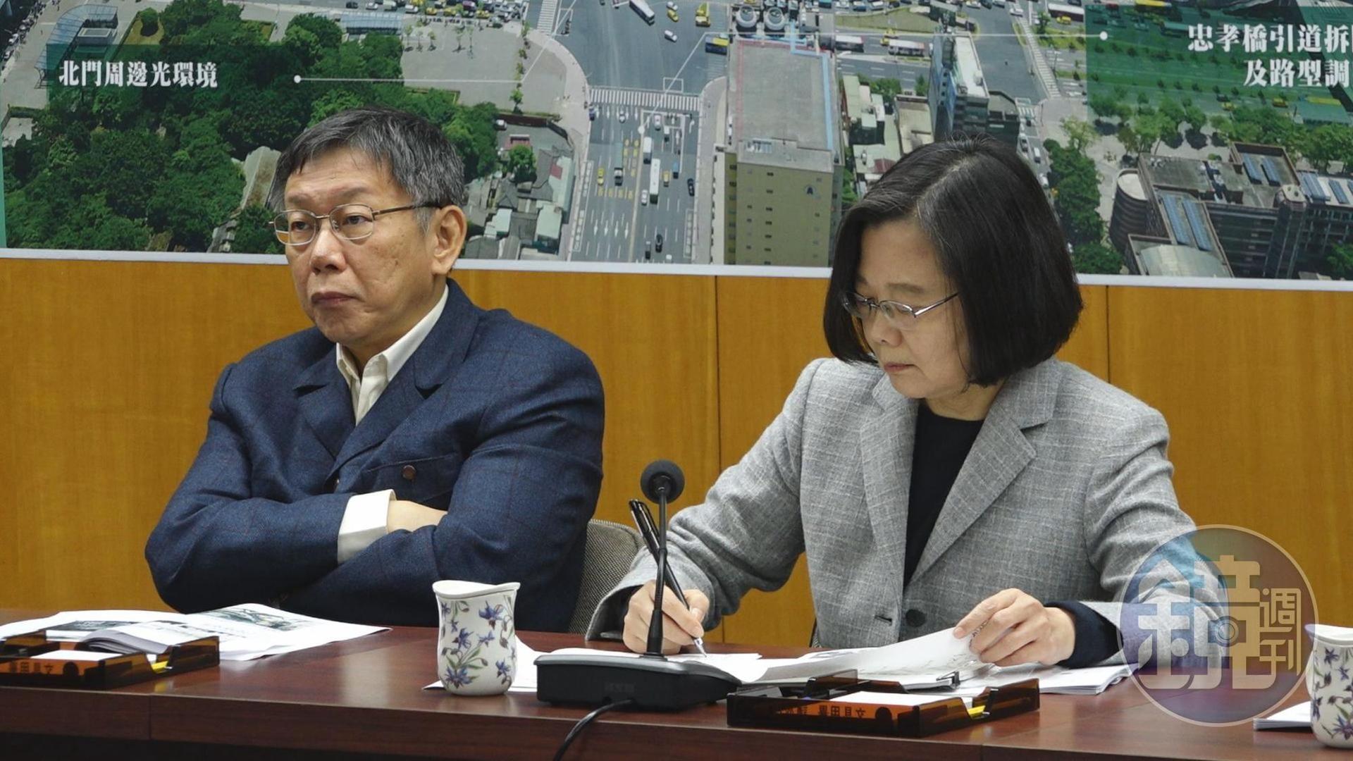 柯文哲近日火力全開猛轟民進黨「說謊成性」,更接受媒體專訪強調,「我心裡滿怨恨小英,她好好幹就不會搞出那麼多問題了,我們就沒選不選的困擾。」(本刊資料照)