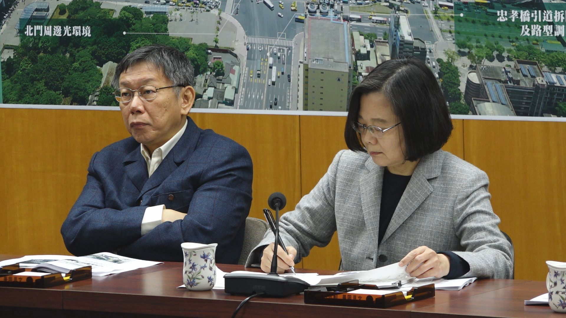 柯文哲近日火力全開猛轟民進黨「說謊成性」，更接受媒體專訪強調，「我心裡滿怨恨小英，她好好幹就不會搞出那麼多問題了，我們就沒選不選的困擾。」（本刊資料照）