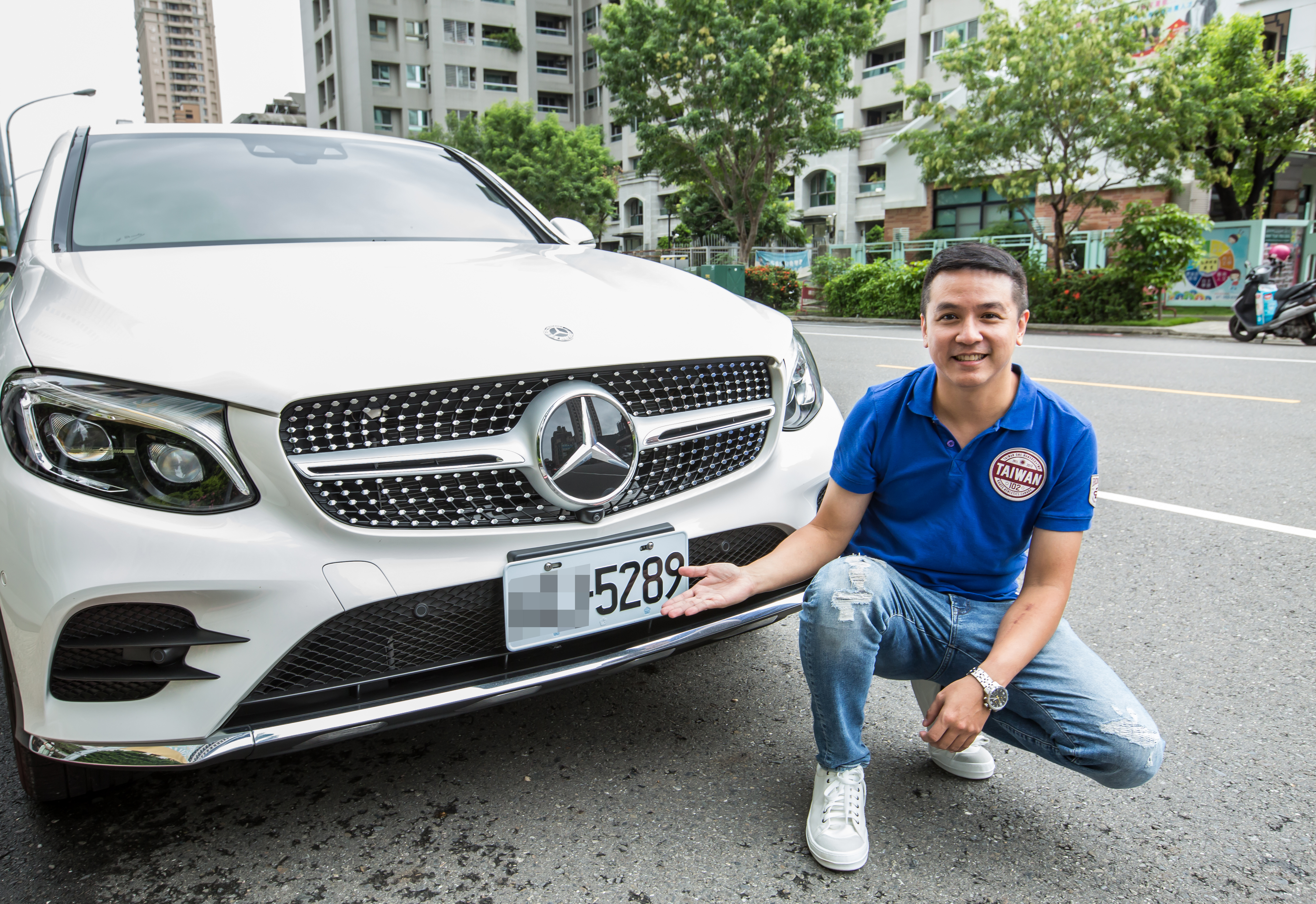 歐陽大去年靠工控記憶體廠宜鼎大賺千萬元，買了賓士做紀念。