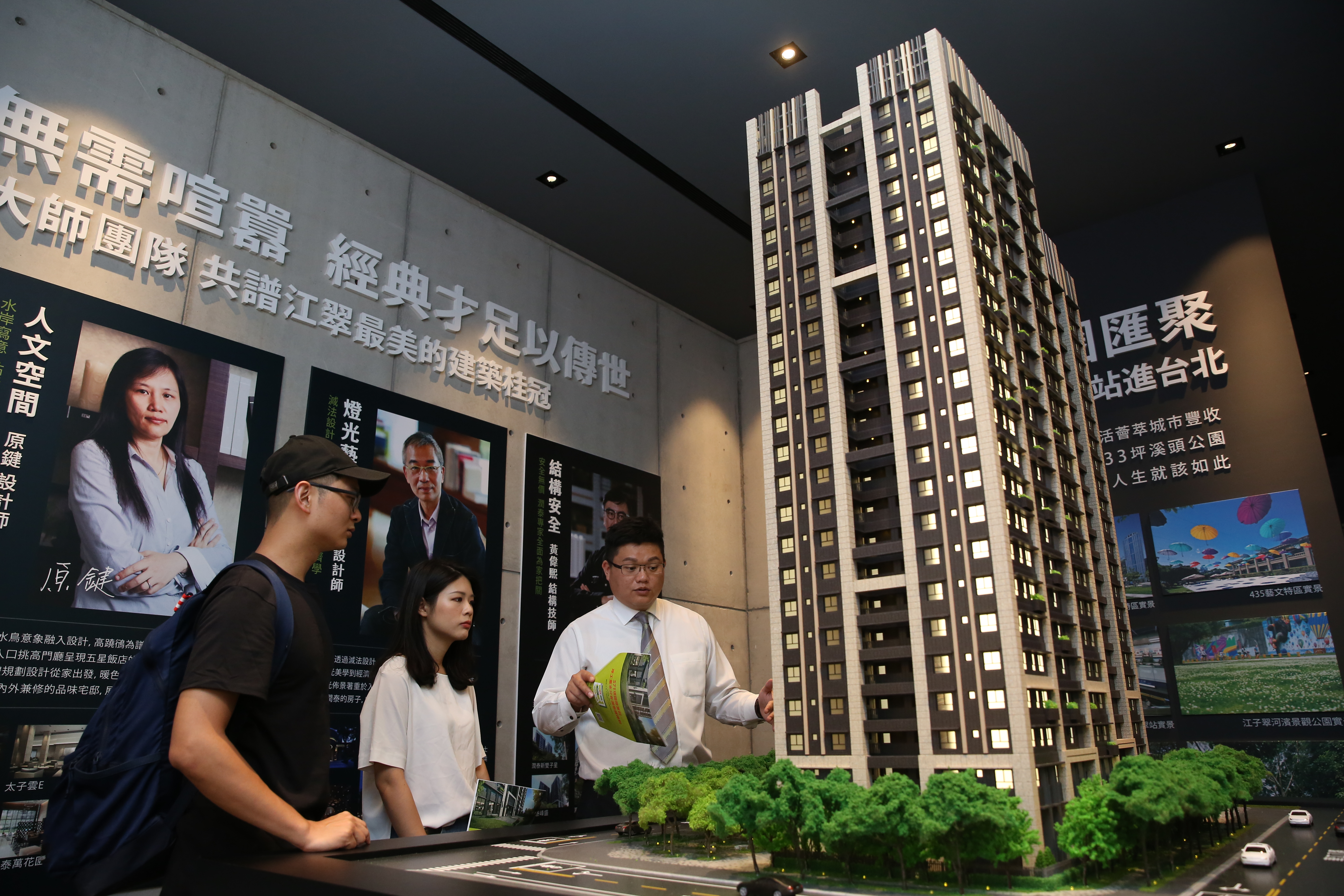 歐陽大偏好操作營建股，只須先掌握各建案總銷金額、毛利率及完工入帳時點，就能估算獲利狀況。