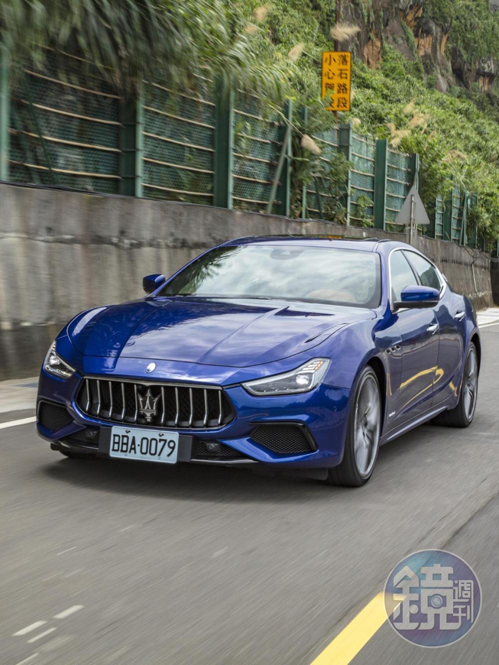此次所試駕的MASERATI Ghibli GranSport,除了是品牌旗下較為容易入門的款式之外,其使用定位也更貼近日常生活需求。