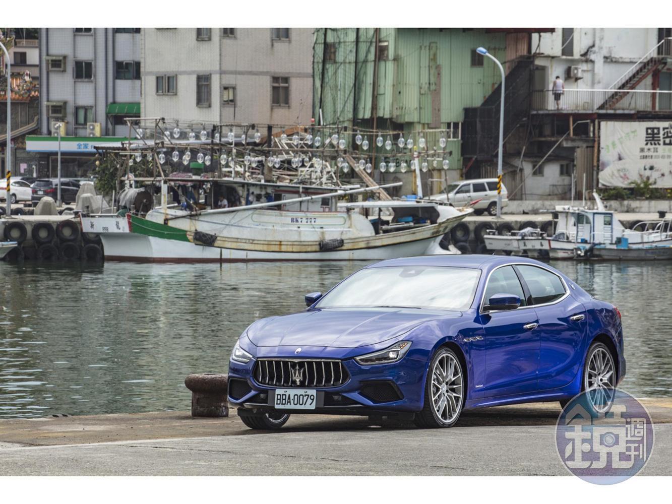 MASERATI Ghibli GranSport是一台充滿文藝風情的移動藝術品、義大利跑車,無論在哪裡都會是路上視線的焦點!