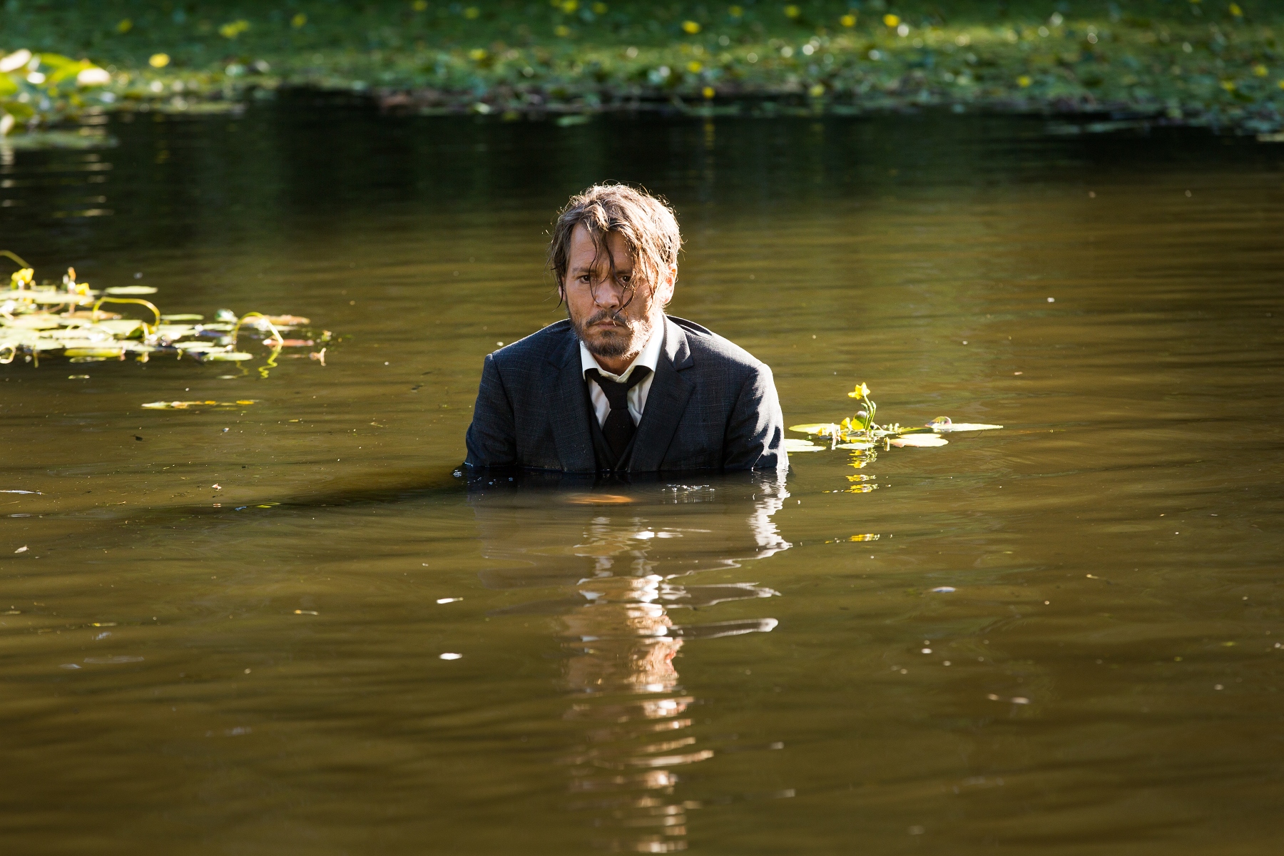 近年來強尼戴普的商業電影口碑一般,但他的新作《人生消極掰》卻被認為許多粉絲力讚是他近10年來表現最好作品。(采昌提供)