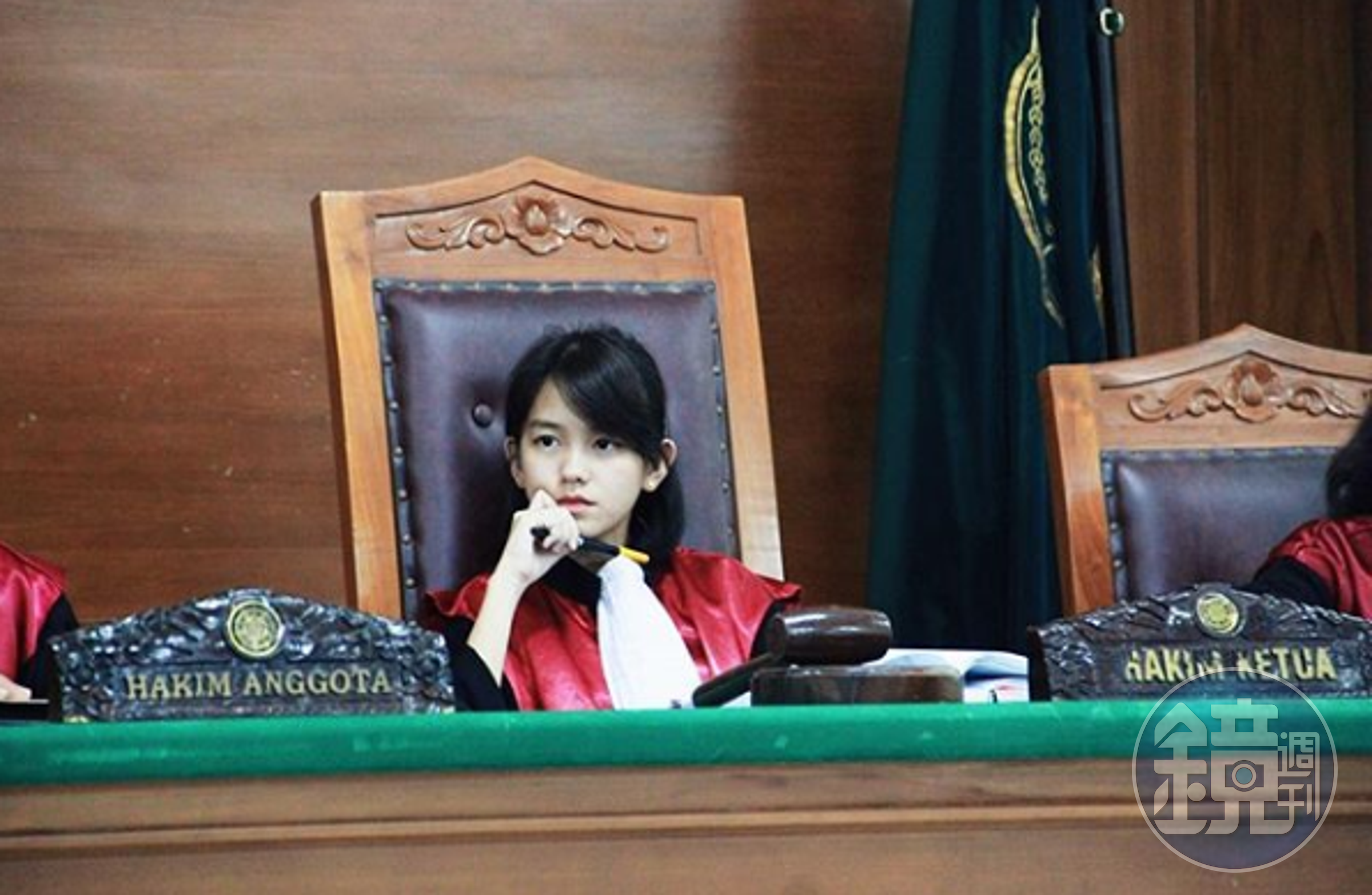 Leanna Leonardo澄清並非真正的法官，目前正準備司法考試，實踐成為檢察官的夢想。（翻攝Instagram）