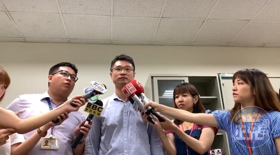刑事局指出，已請顏到案說明，將案件函送高雄地院簡易庭裁處。