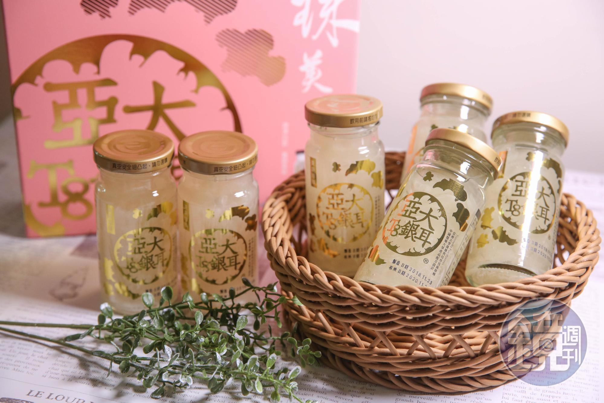 2013年林嘉琪為技轉亞大教授研發的「銀耳環控栽培技術」，還創立偉裕生技股份有限公司，推出銀耳飲品。