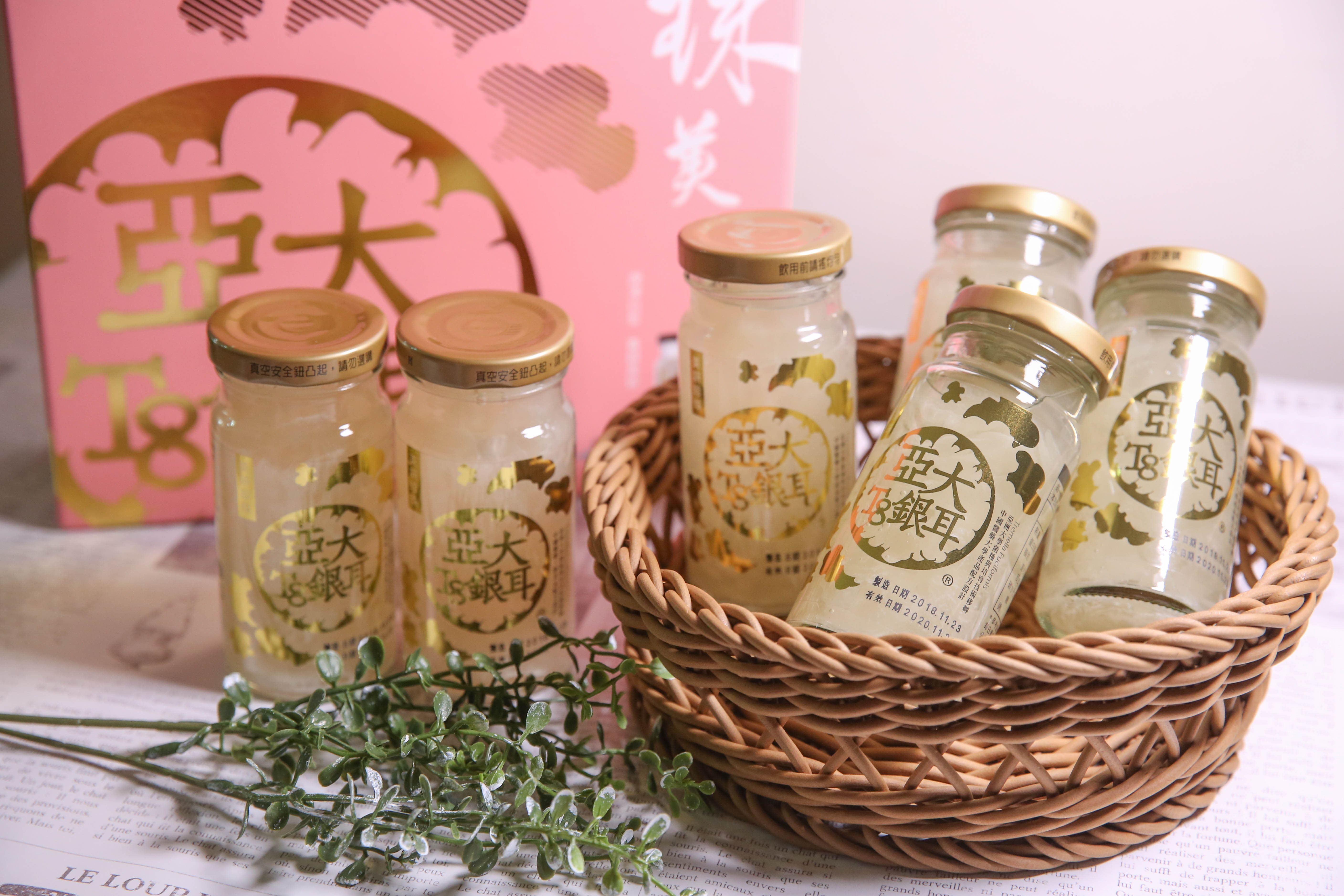 2013年林嘉琪為技轉亞大教授研發的「銀耳環控栽培技術」，還創立偉裕生技股份有限公司，推出銀耳飲品。