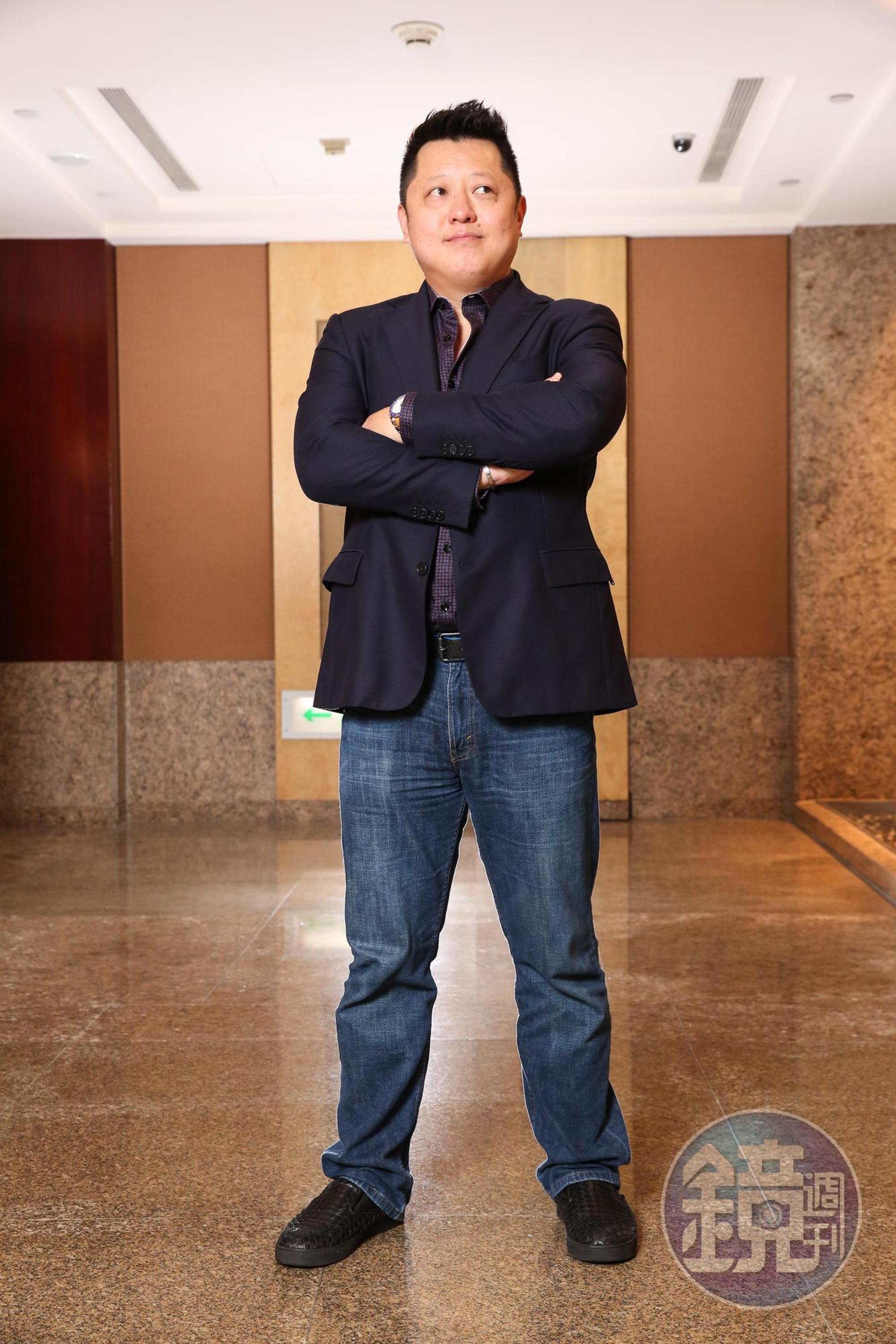 創辦李鼎傳媒的製片李威達,與IM Global一起開發《人生消極掰》,並跟強尼戴普預約未來再次合作。