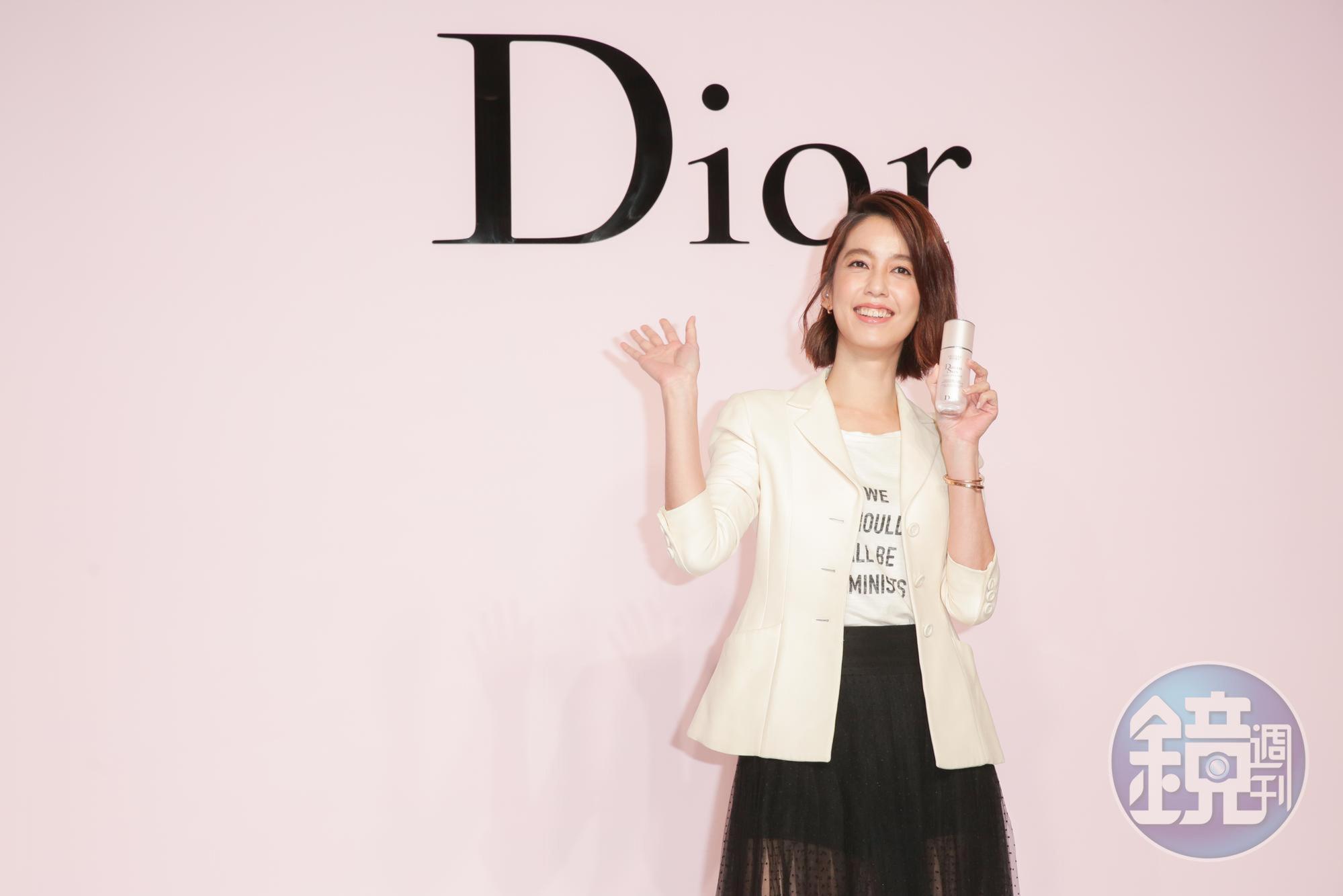陳庭妮以Dior品牌摯友身分,出席第三代超級夢幻美肌萃記者會。