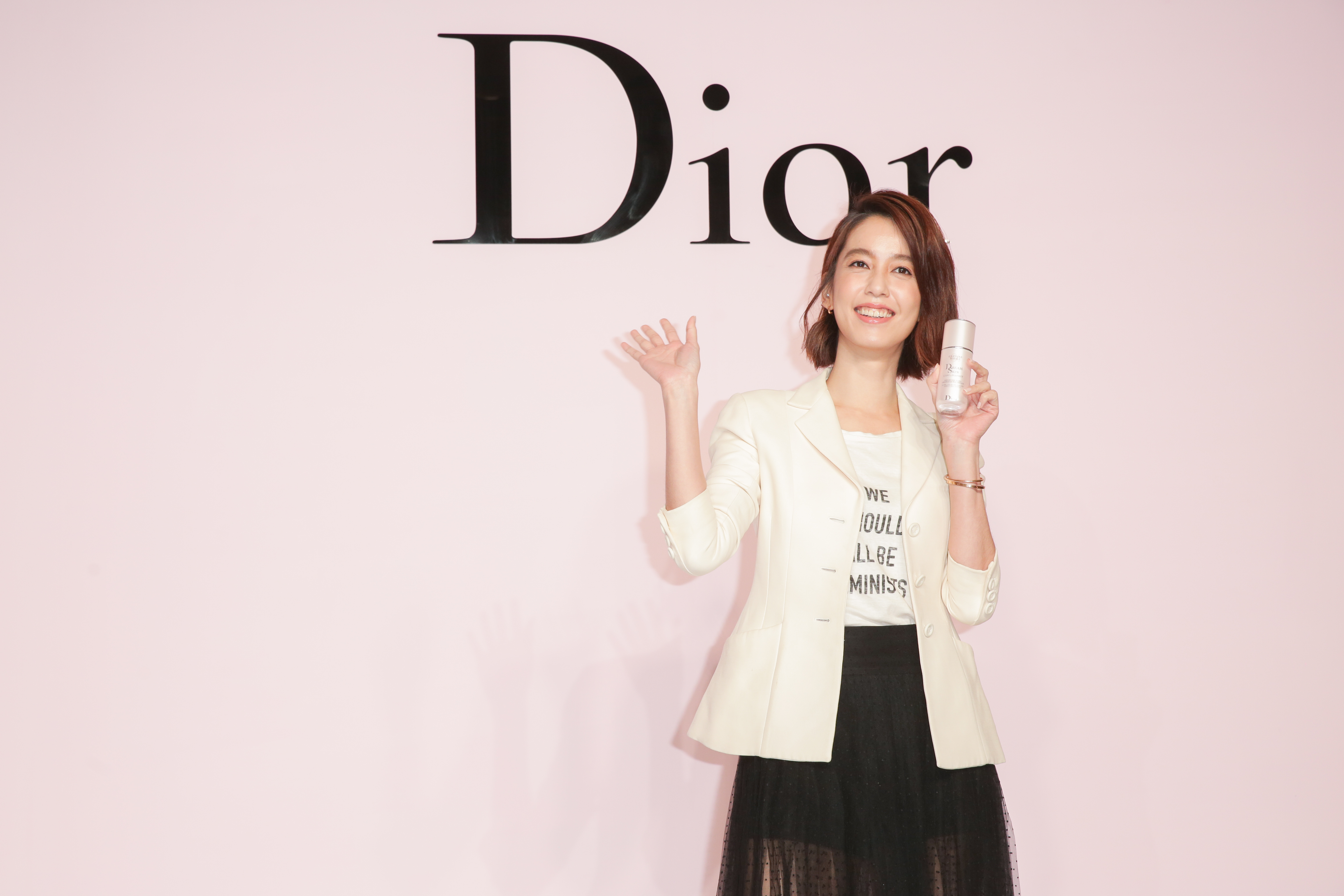 陳庭妮以Dior品牌摯友身分，出席第三代超級夢幻美肌萃記者會。