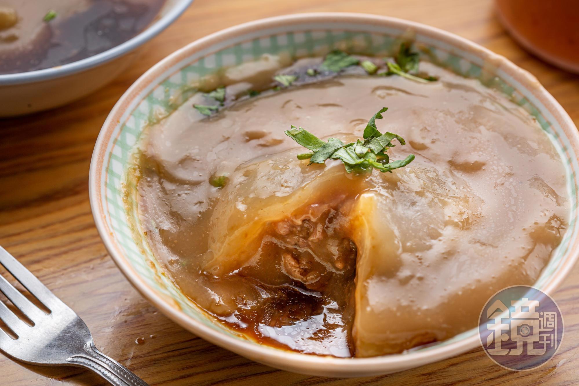 「橋頭邊肉圓」名列台灣小吃百大名店。（35元／份）