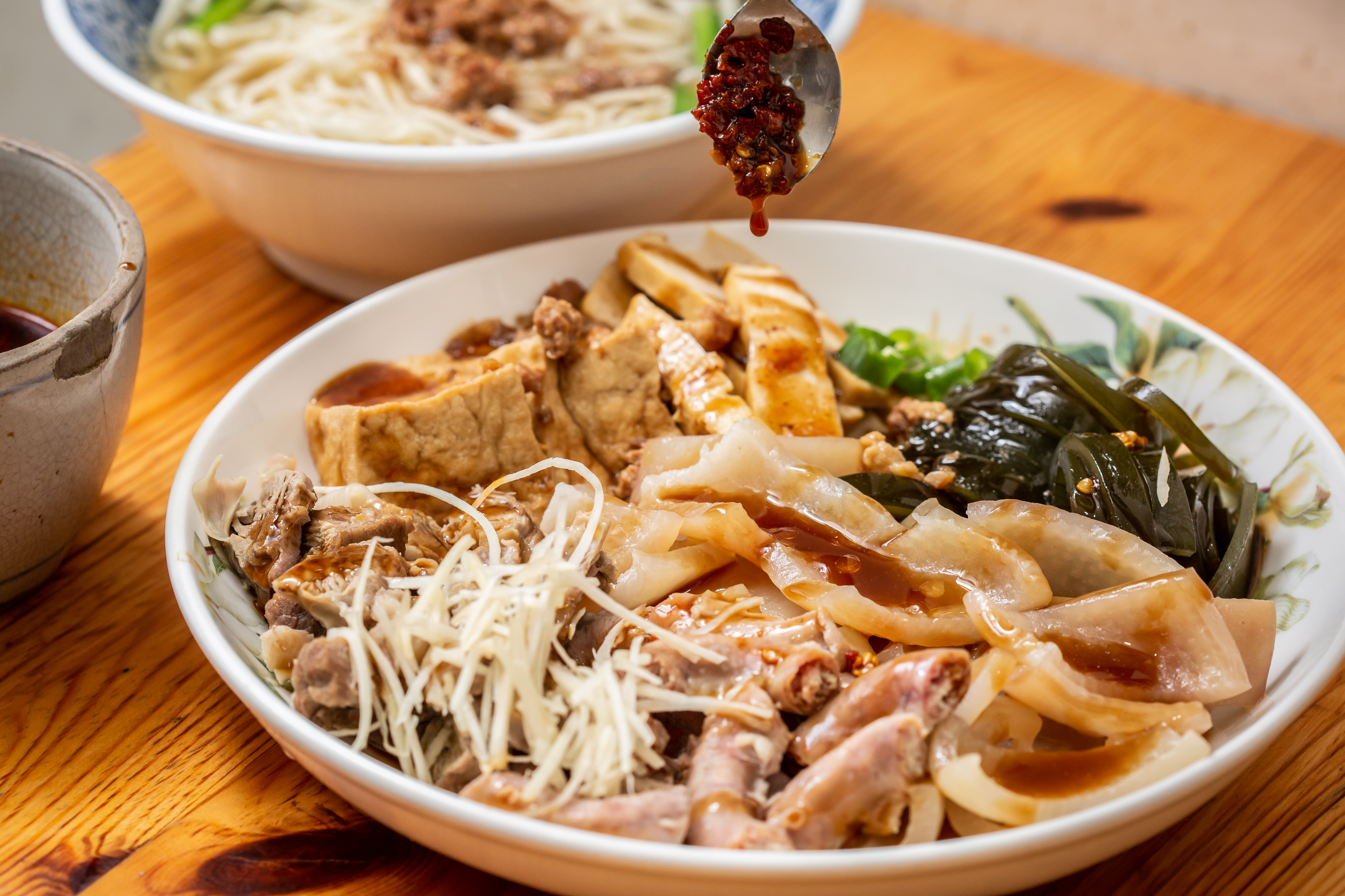 黑白切小菜熟度適中，軟嫩無雜味。（10元～40元／份，圖約120元）