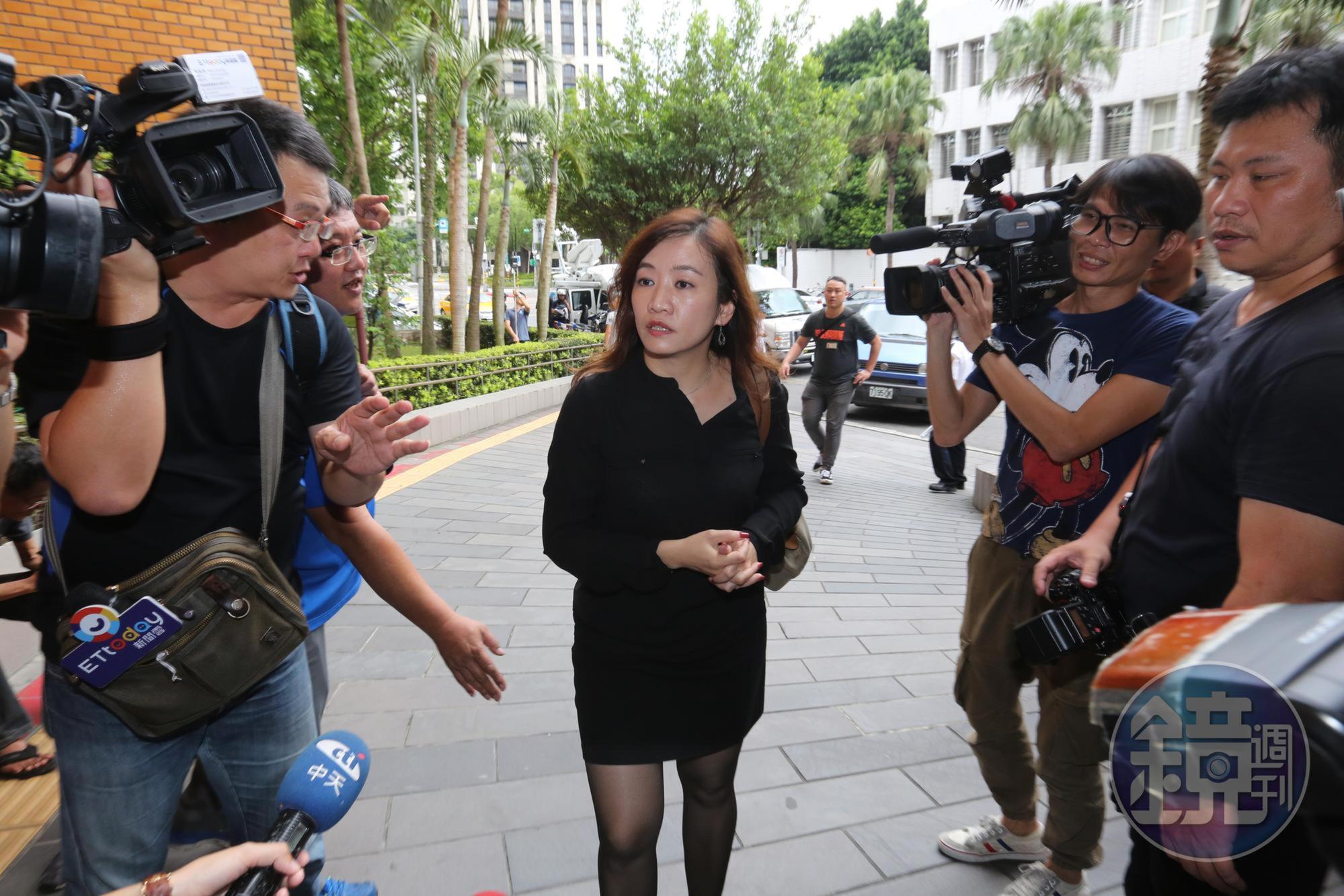 高雄市新聞局長王淺秋針對韓國瑜官方LINE帳號發布不當連結道歉。