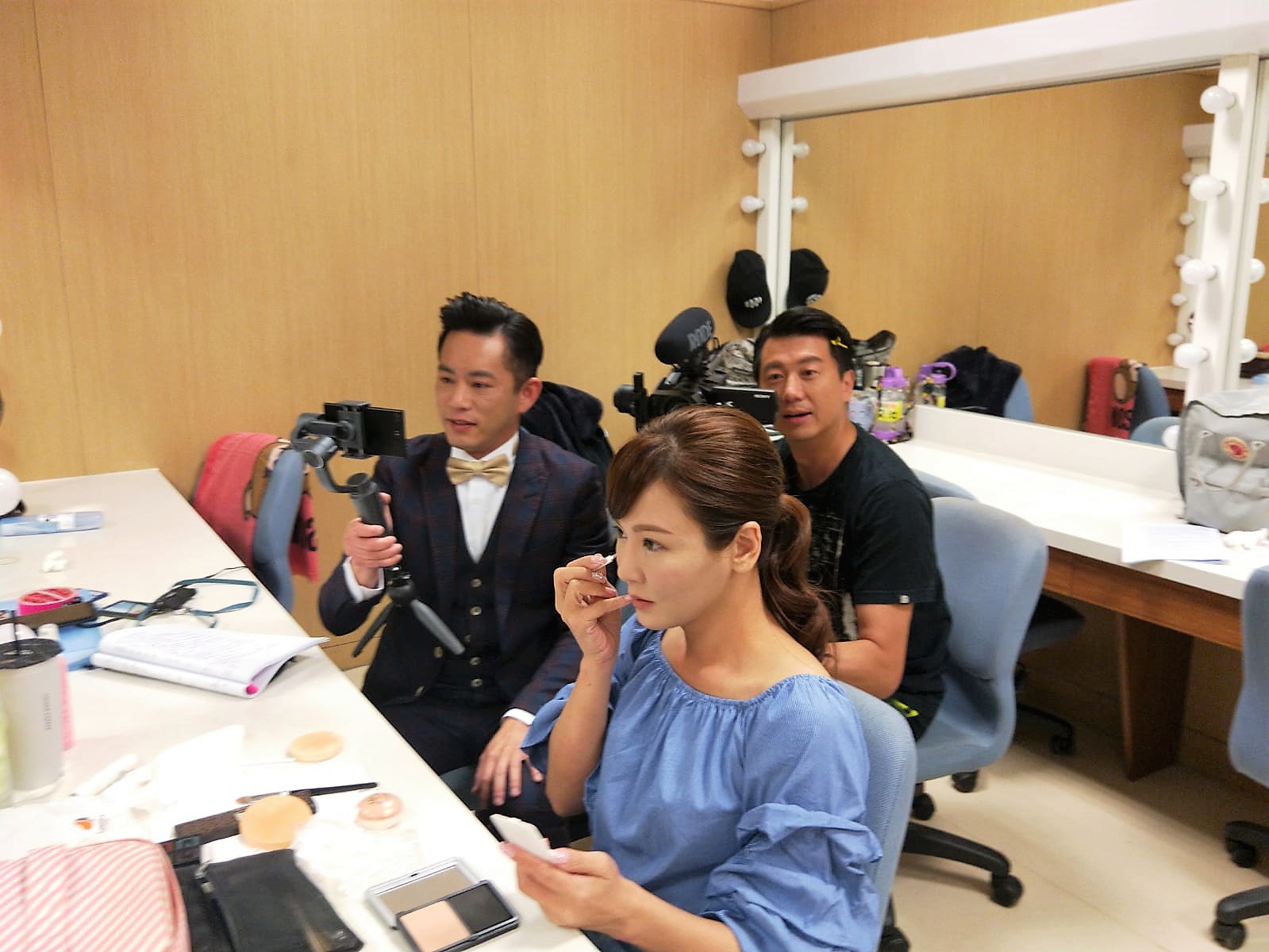 韓宜邦捉弄同門邱琦雯，讓邱琦雯無奈苦笑、白眼不斷。（艾迪昇提供 ）