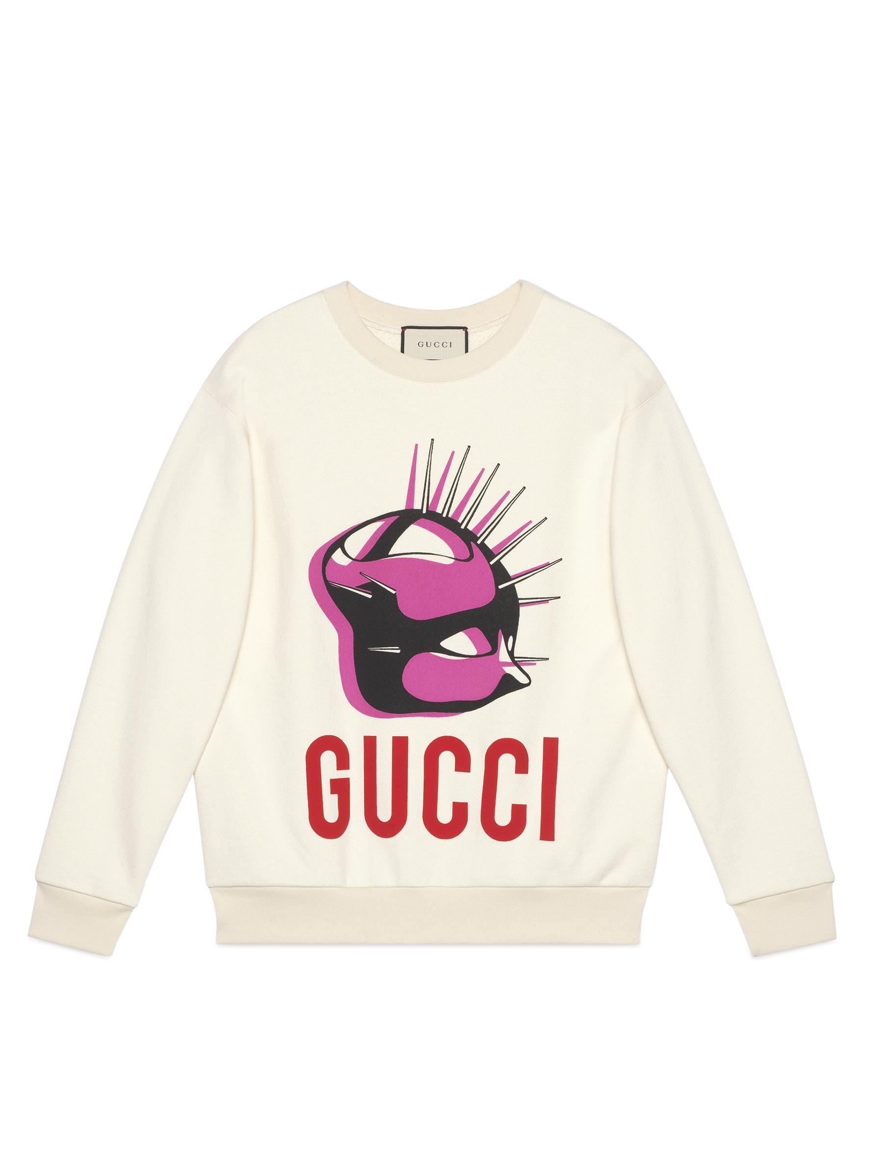 GUCCI Manifesto白色金屬釘狀面具女裝長袖衛衣，NT$40,000。（GUCCI提供）