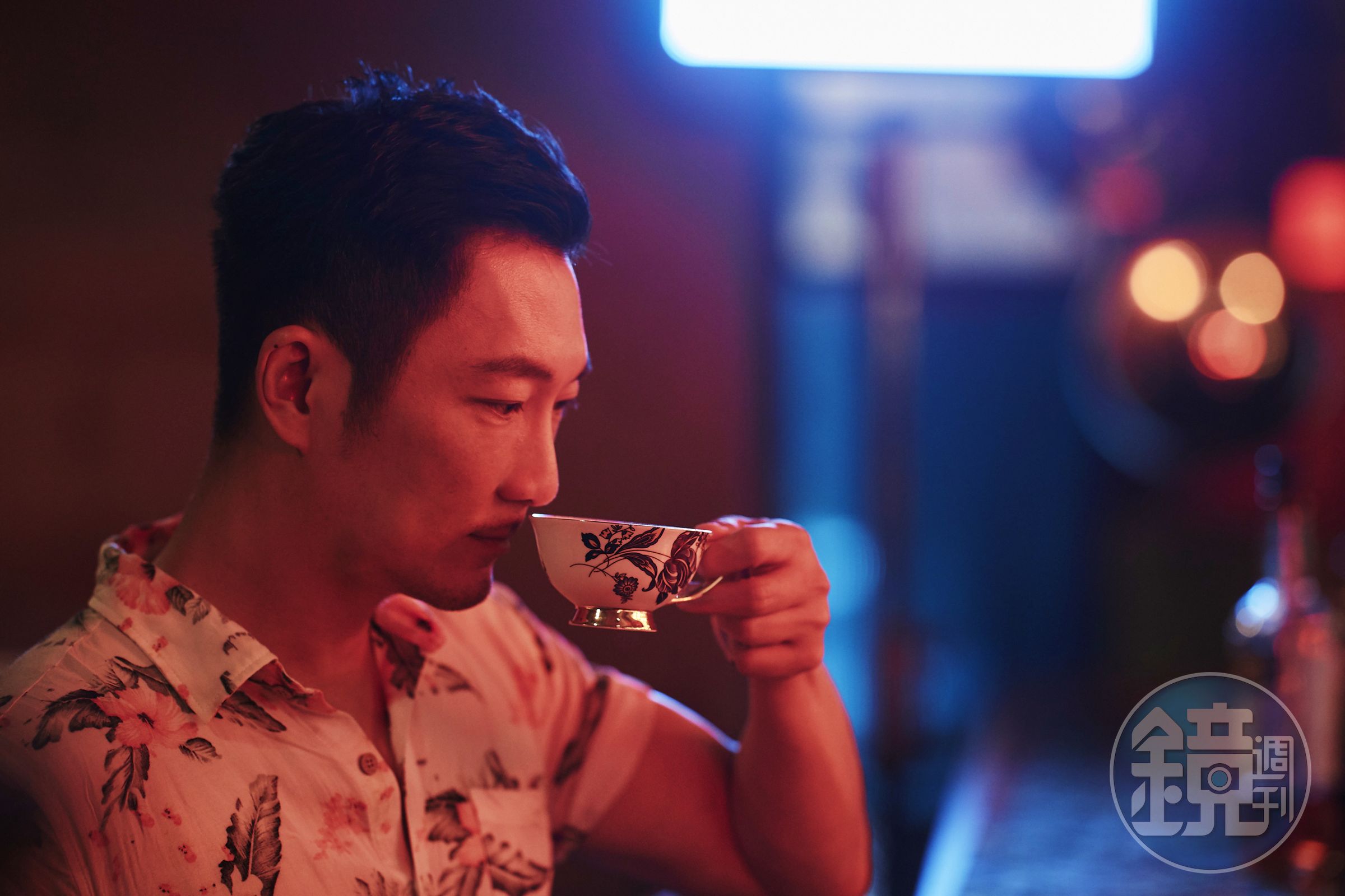 「LEXUS x HANKO 60」以琴酒搭配紅豆、香蕉，獨特的組合讓品飲充滿樂趣。