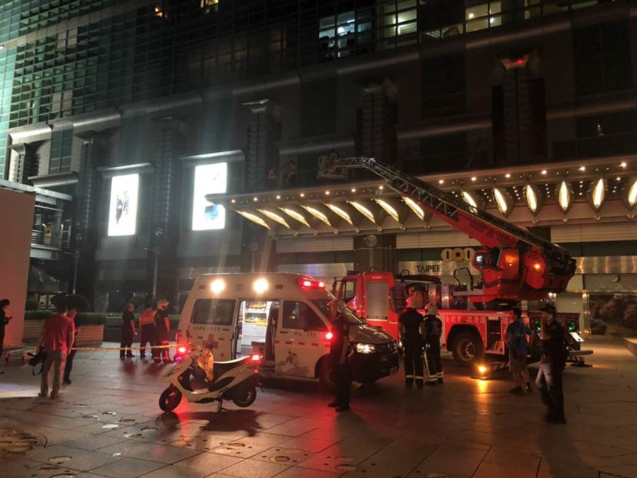 李姓工人在101大樓實施高空吊掛作業時，不慎墜落身亡。（刑事局提供）