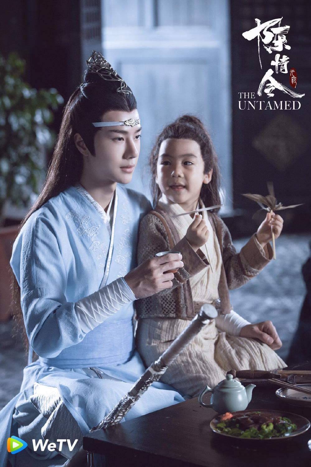 王一博在《陳情令》被誤認是男童的爹。（WeTV提供）