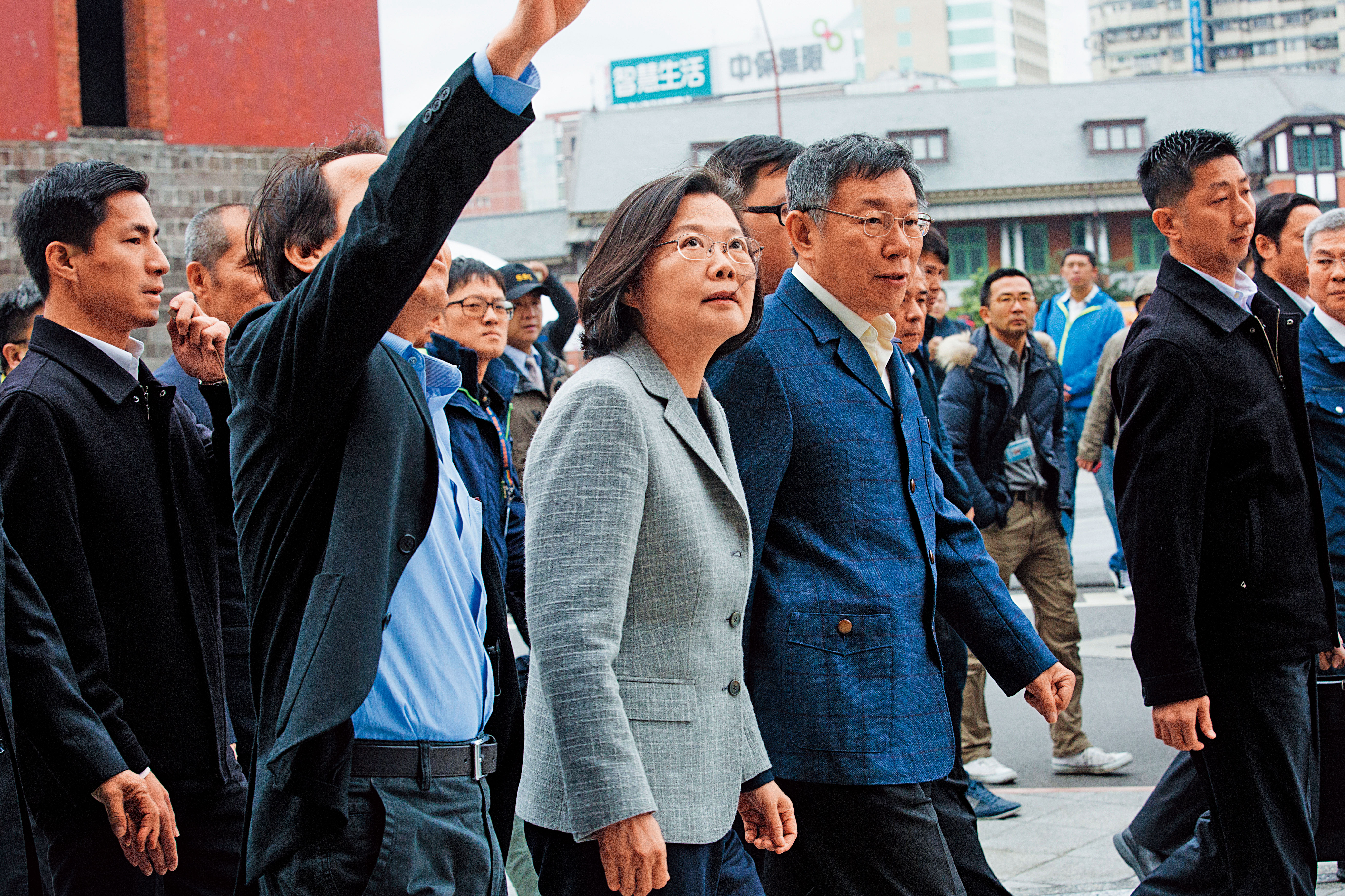面對明年總統大選很可能是「三腳督」,韓國瑜評價柯文哲沒中心思想、蔡英文專打恐嚇牌。