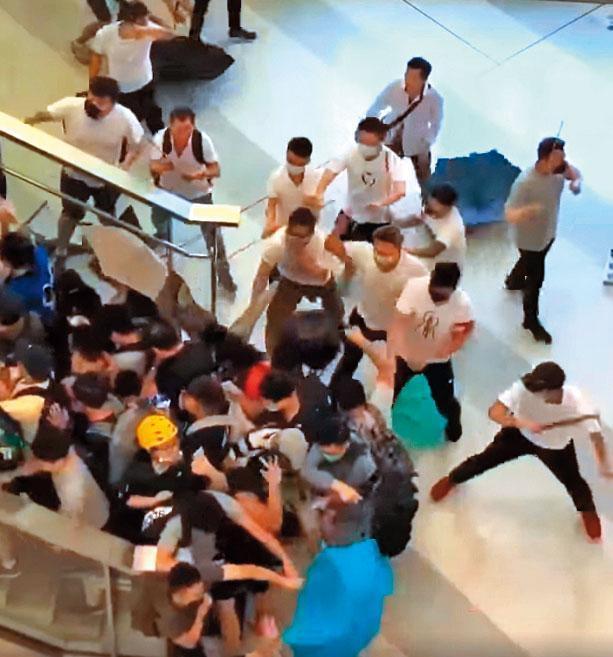香港反送中抗議演變成暴力事件,韓國瑜認為,香港政府犯下重大政治錯誤。(翻攝臉書)