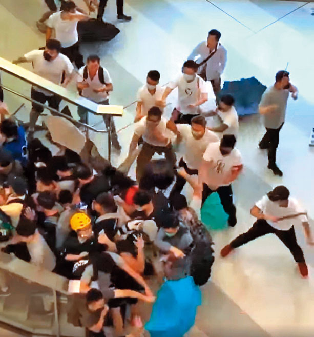 香港反送中抗議演變成暴力事件,韓國瑜認為,香港政府犯下重大政治錯誤。(翻攝臉書)