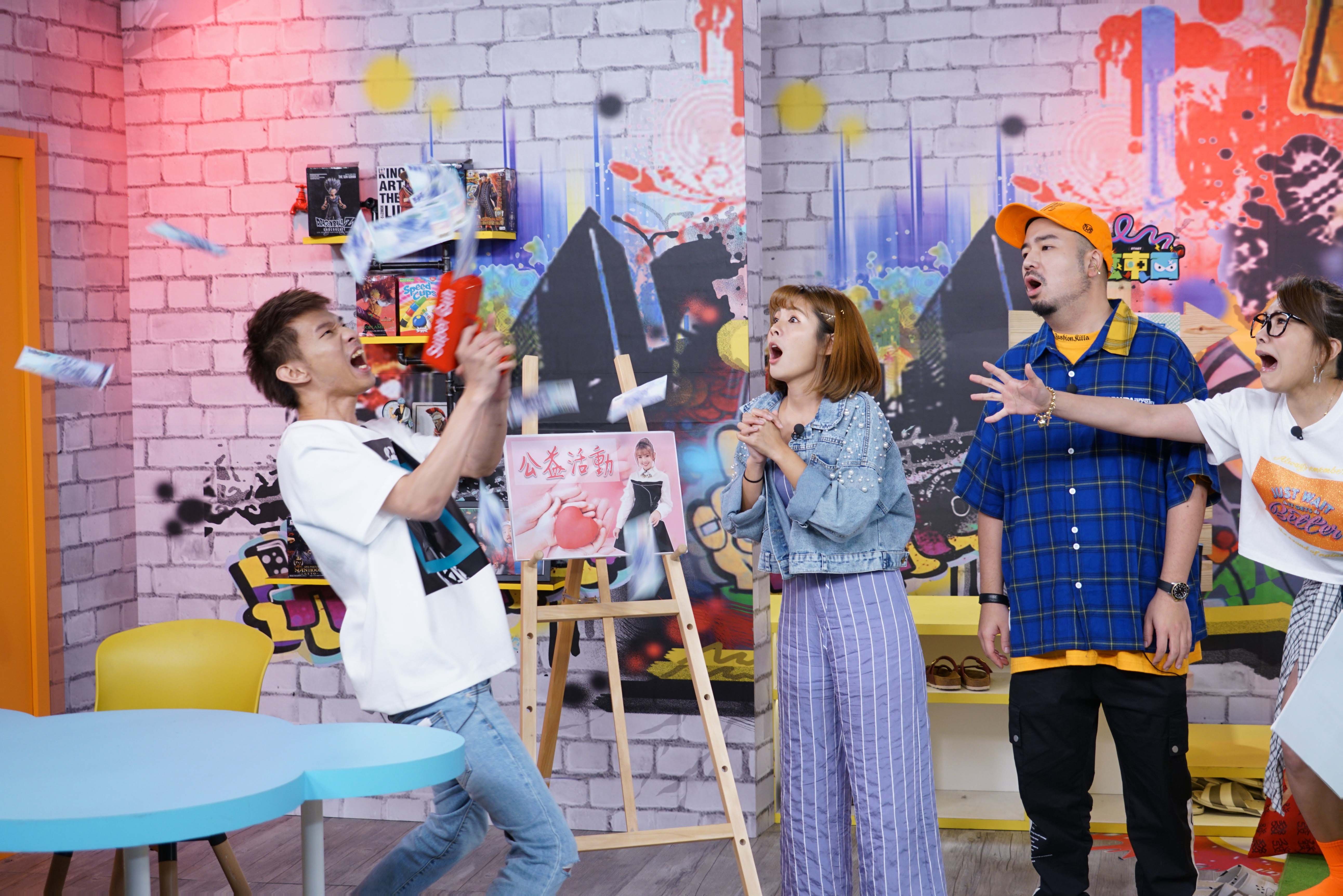 百萬YouTuber「小玉」來踢館，行為超狂的他，當面嗆阿達是「過氣老藝人」。（狼谷競技台提供）