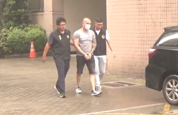 竹聯幫玄武堂道姓堂主遭警方逮捕。（翻攝畫面）