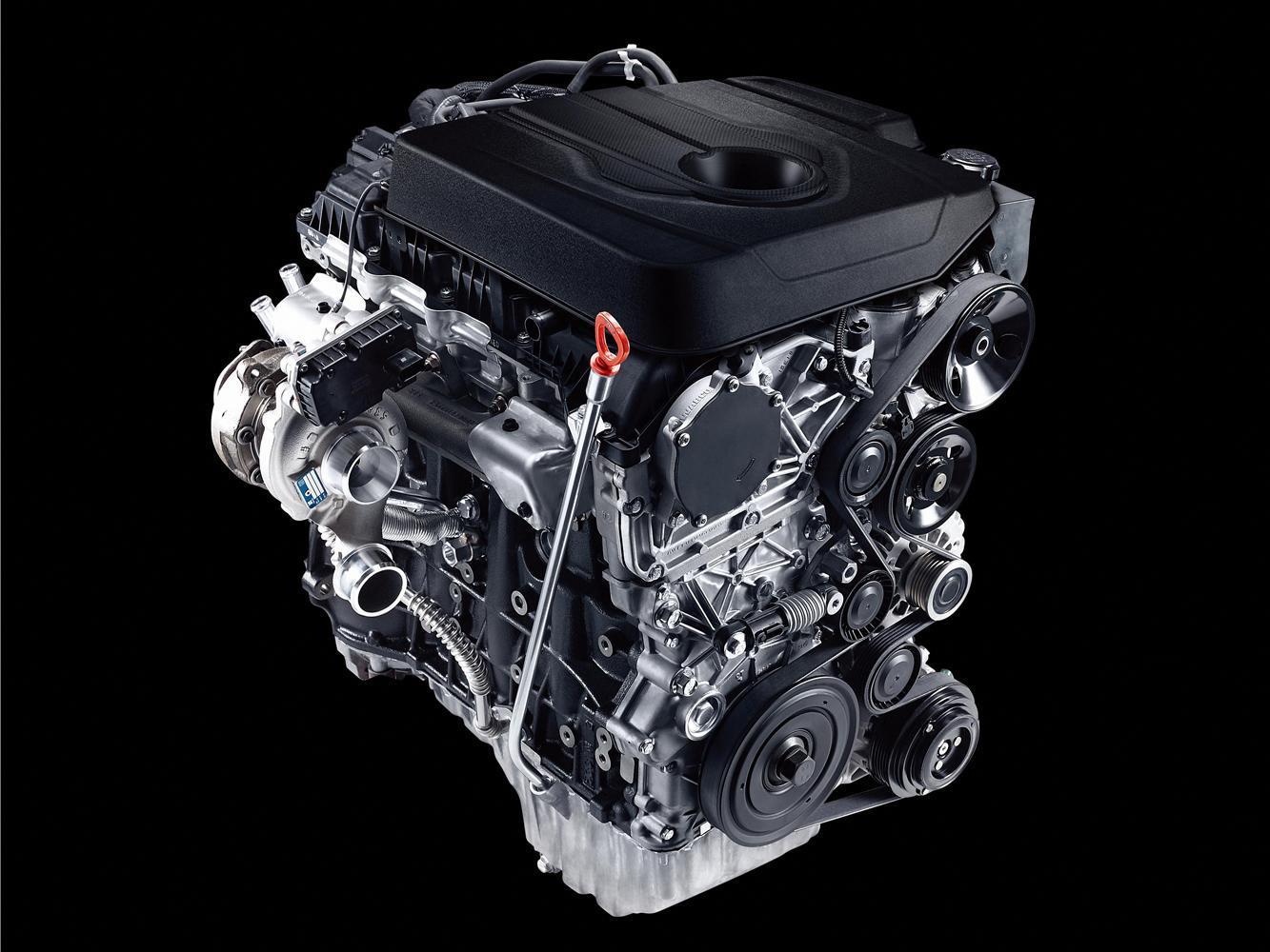 原廠代號e-XDI 220的2.2升直列四缸柴油渦輪引擎，透過E-VGT電子扇葉幾何可變渦輪增壓器、噴油壓力最高達2000 bar的共軌直噴供油系統，以及CDPF柴油微粒濾清器等先進技術之應用，最大馬力為181hp/4000rpm，最大扭力輸出為42.8kgm/1600-2600rpm。