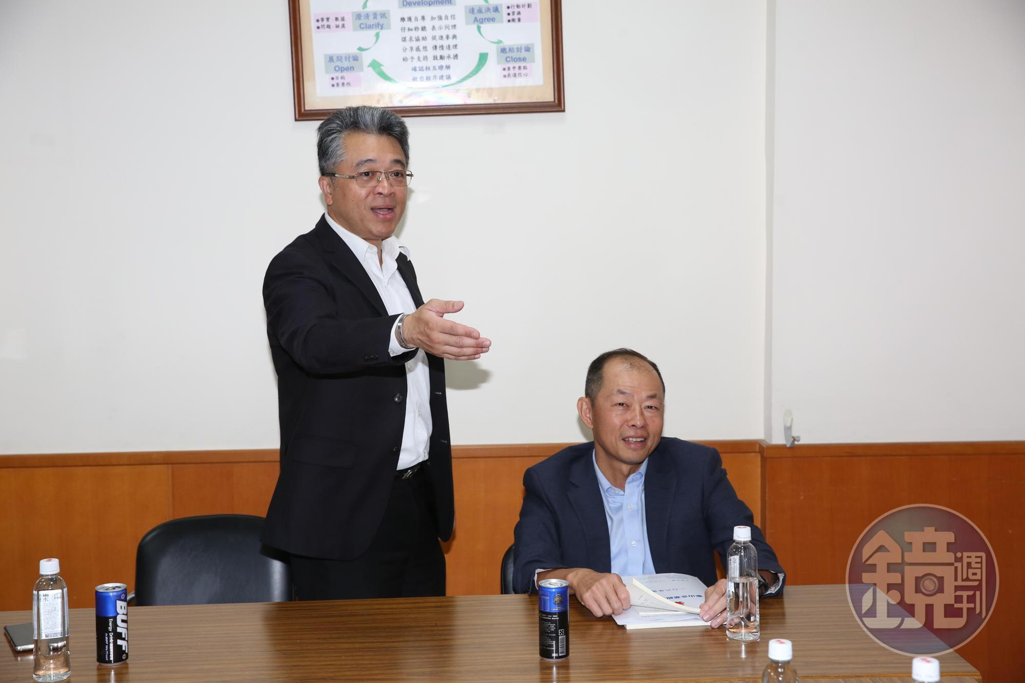泰山在董事長詹逸宏(左)、總經理詹景超(右)帶領下,近期跨足清潔用品市場。