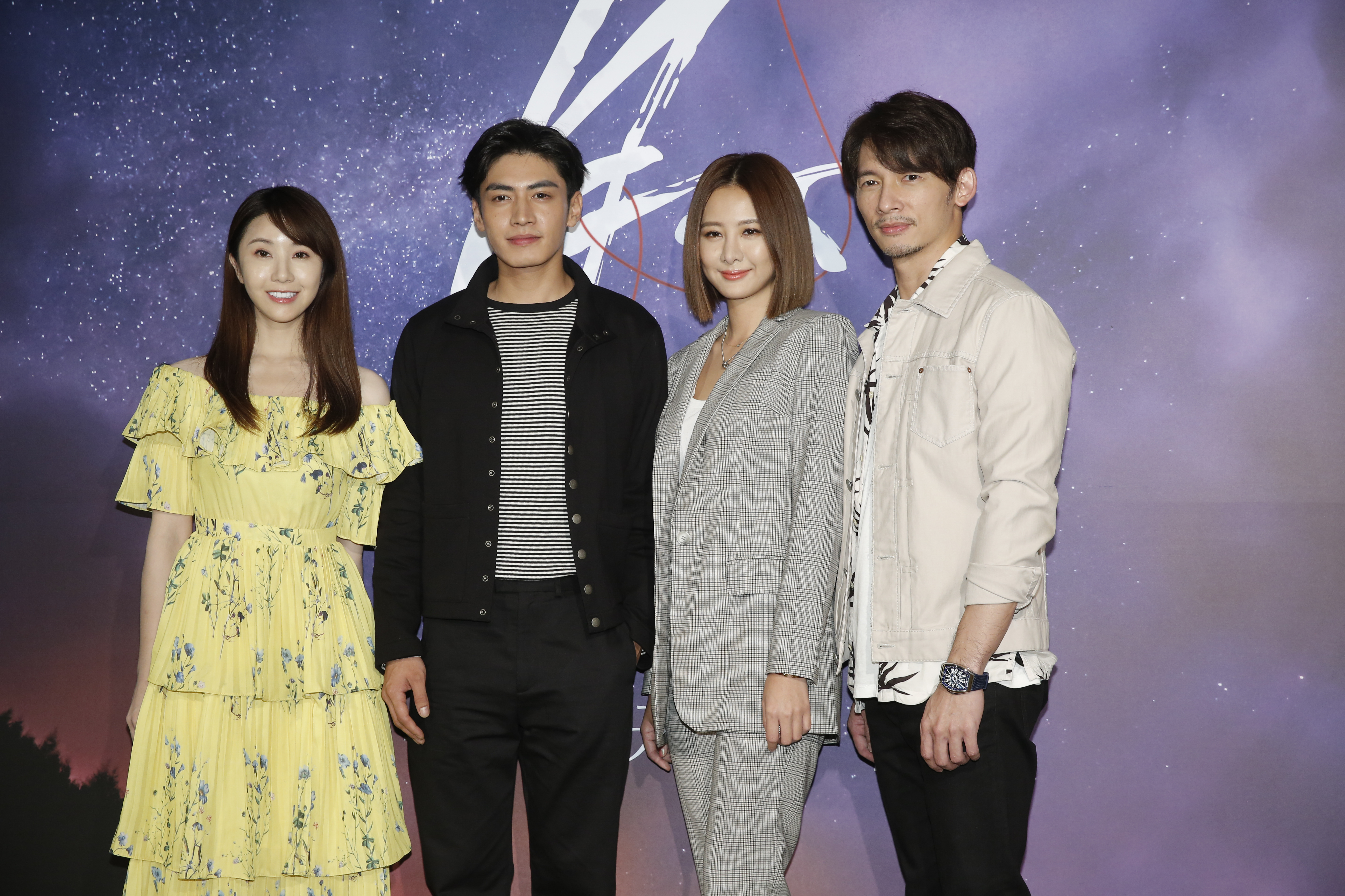 《月下—為愛墜落的祂》上演台版鬼怪，有奇幻和浪漫的劇情，左起：程茉、宋柏緯、安心亞、溫昇豪。