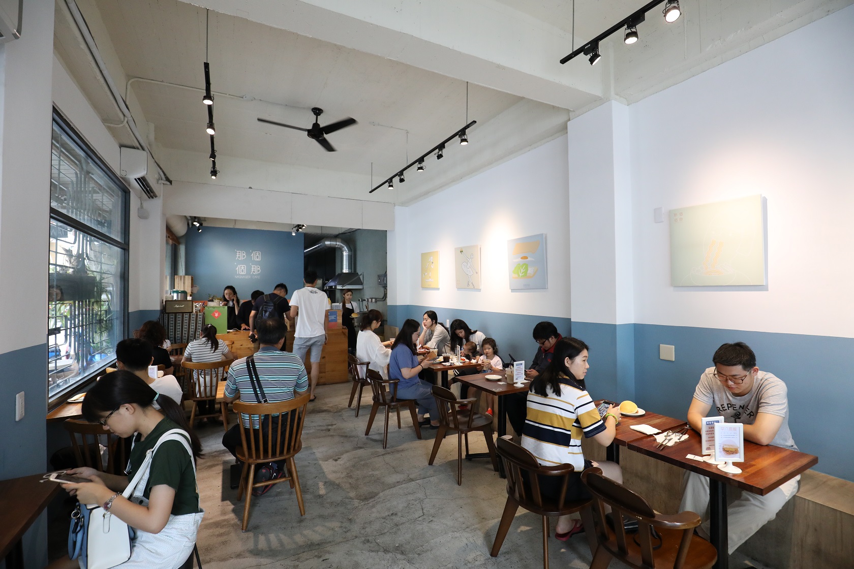 如同咖啡館般的早餐店，很寬敞明亮。