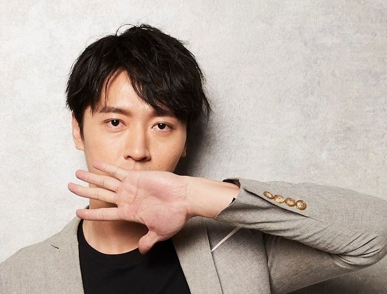  外傳老婆帶小孩離家出走，讓馬俊麟忍不住，深夜開直播闢謠。（翻攝自馬俊麟臉書）