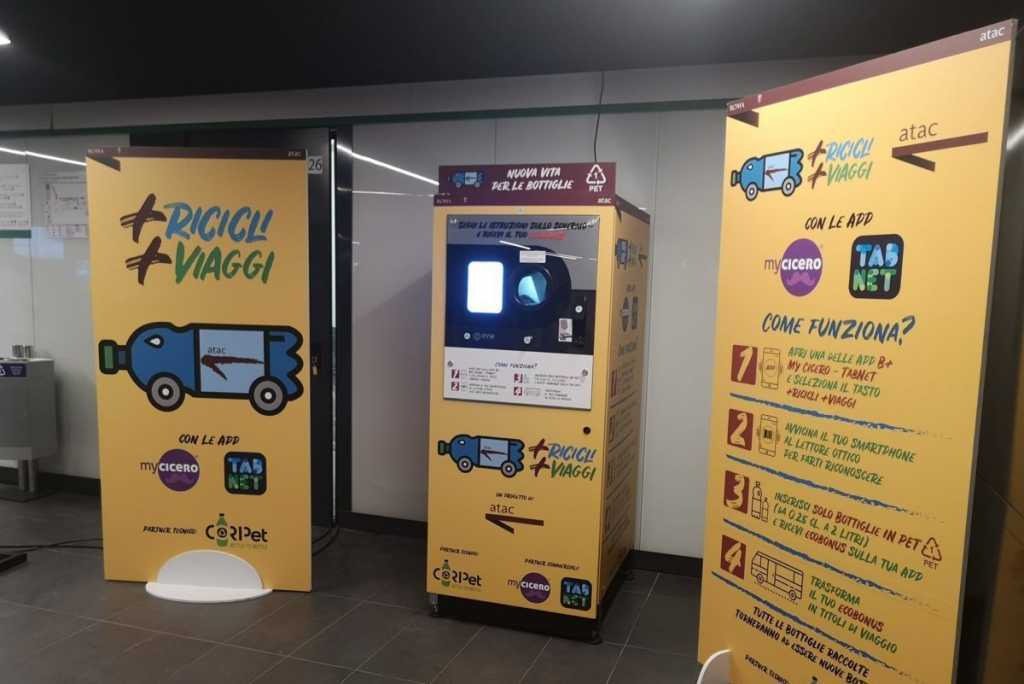 羅馬三處地鐵站設置回收塑料瓶裝置。(翻攝自Francesco Borrelli推特)