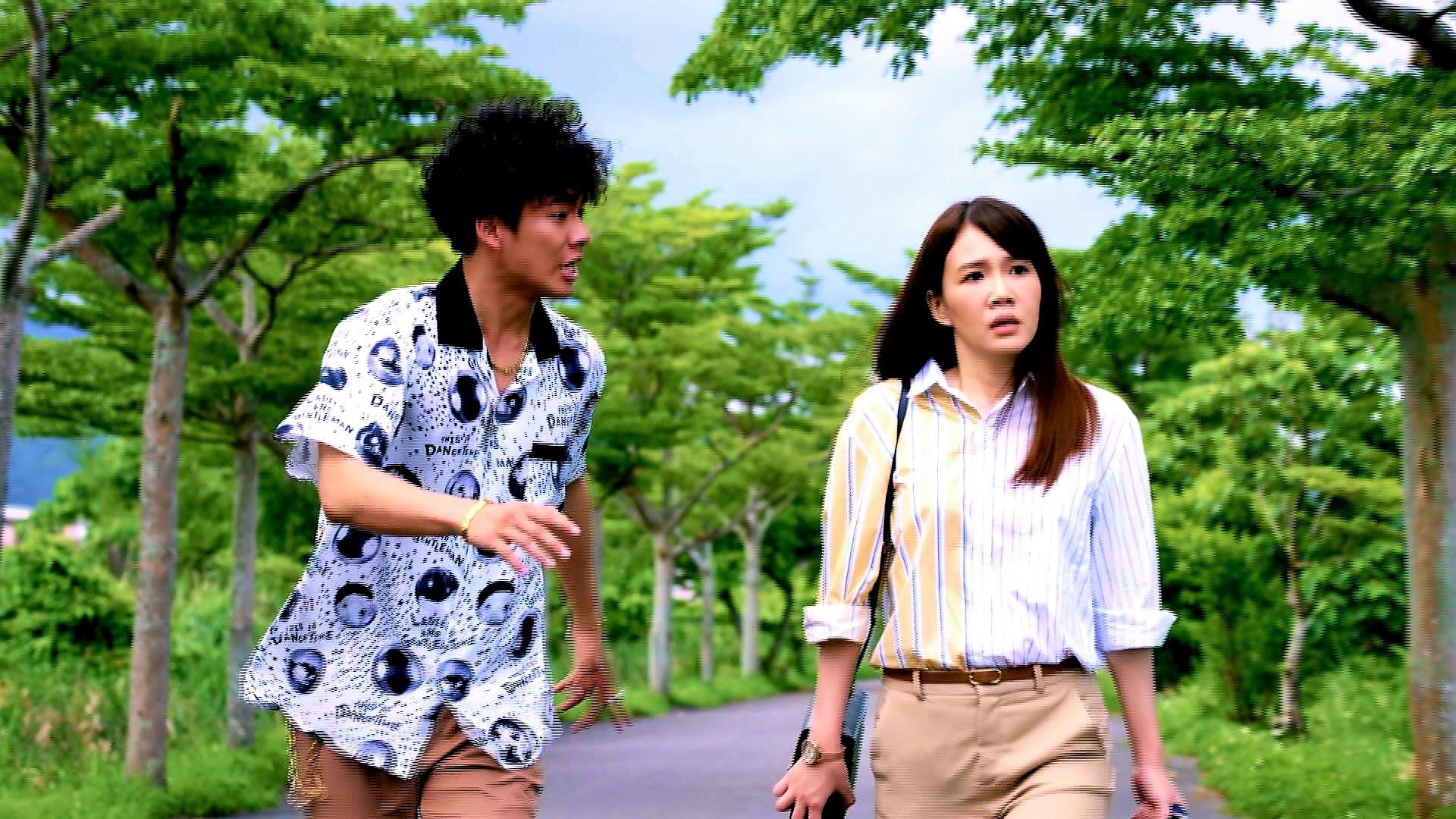 吳念軒在《月村歡迎你》當中，與李佳豫大玩虐戀。（三立提供）