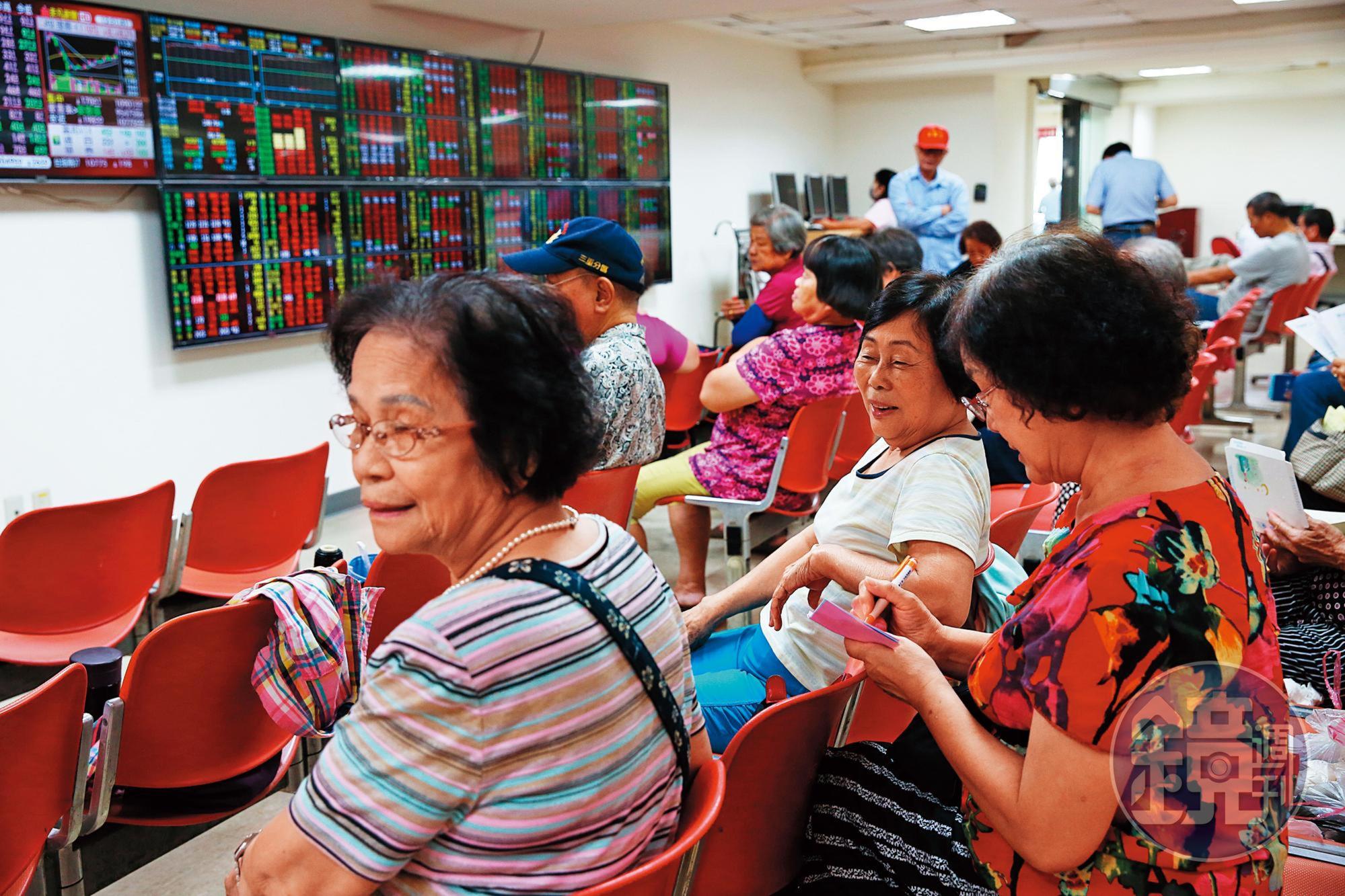 台商回流概念股火熱,台股有望挑戰12,682歷史高點。